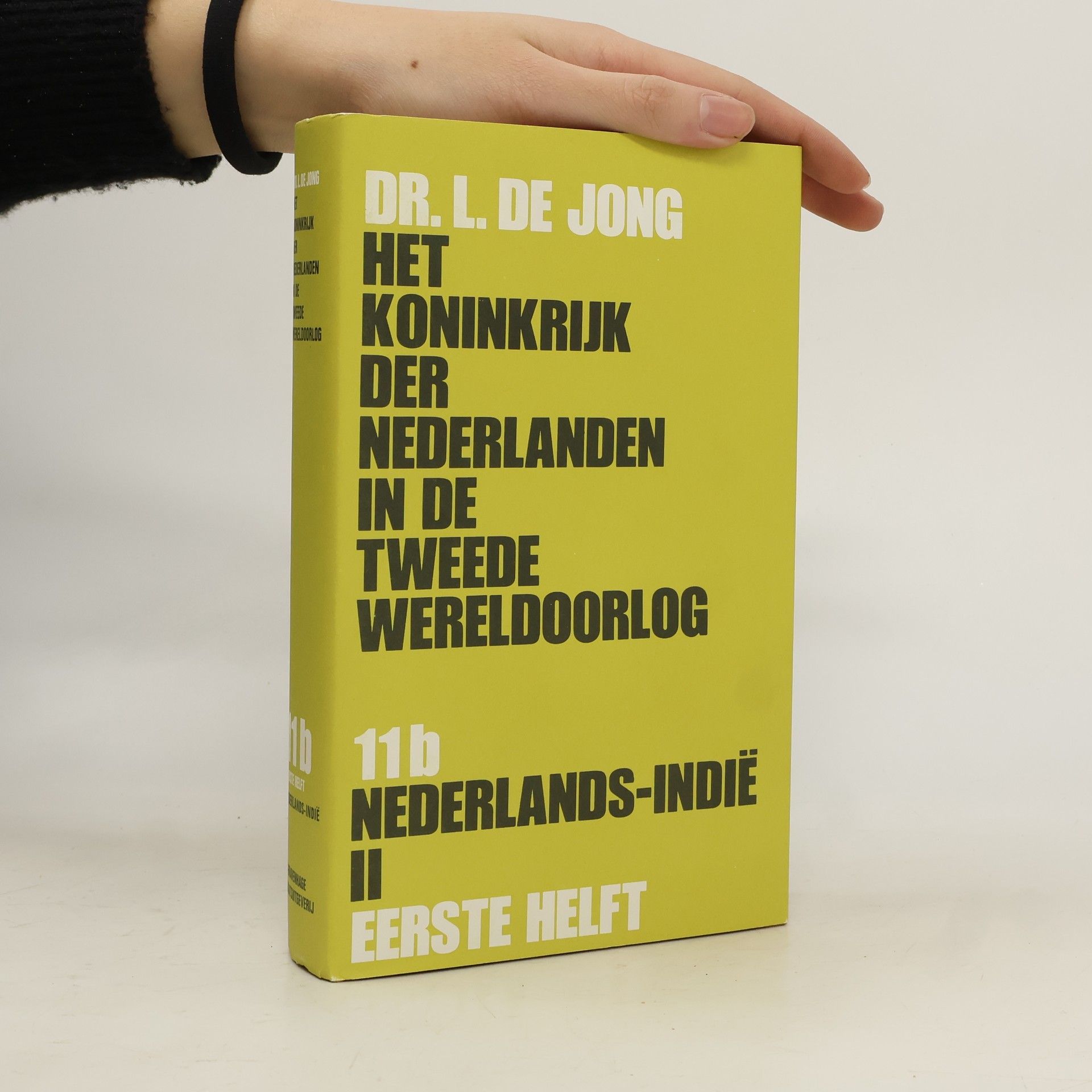 Het koninkrijk der Nederlanden in de Tweede Wereldoorlog. 11b, Nederlands-Indië II. Eerste Helft