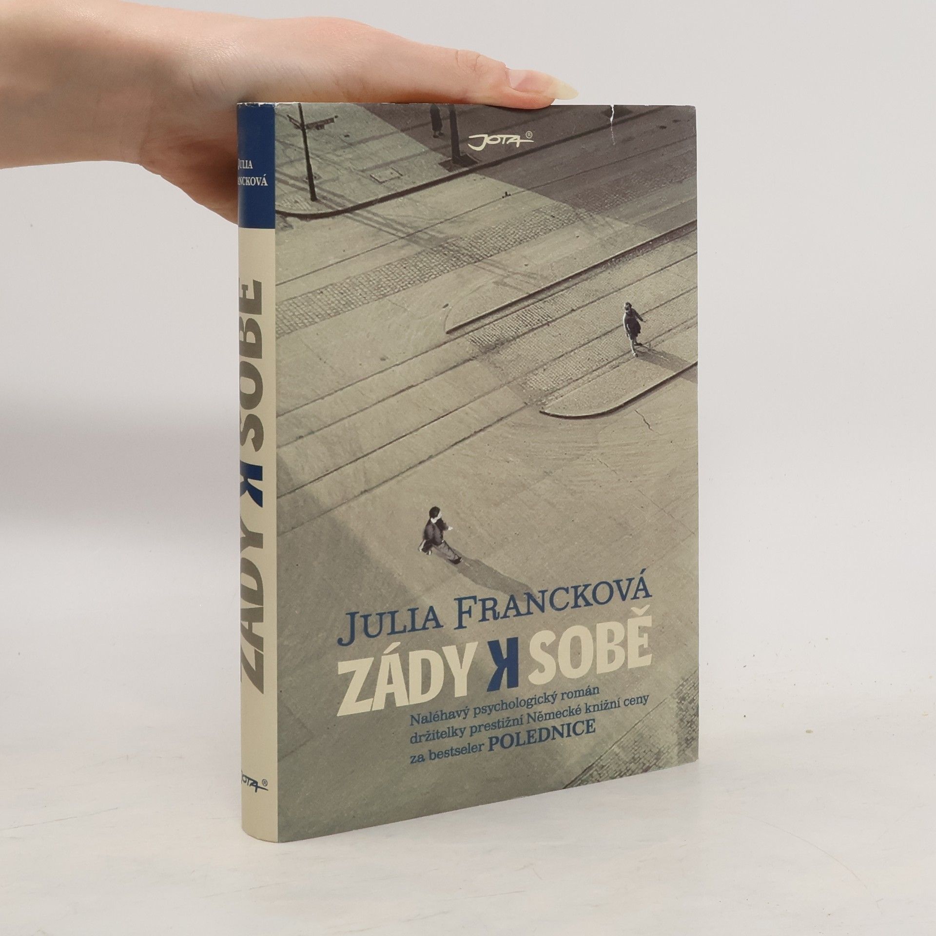 Julia Francková Zády k sobě