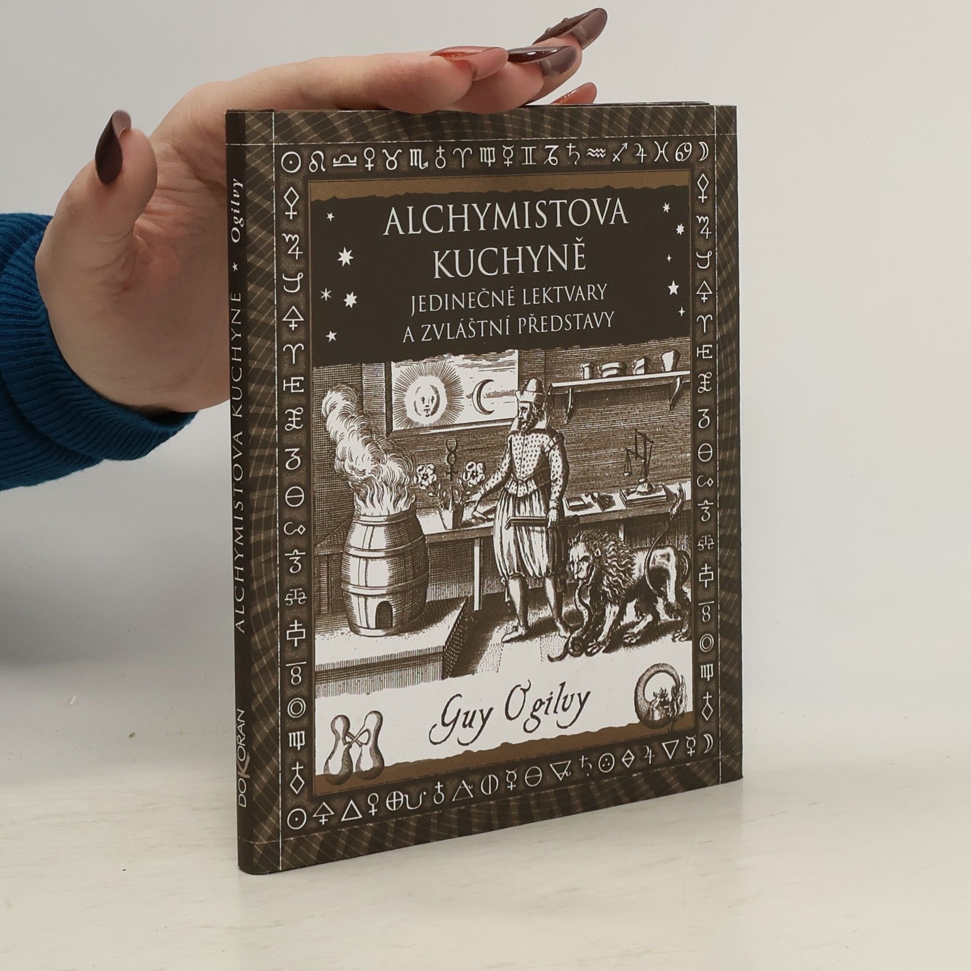 Alchymistova kuchyně : jedinečné lektvary a zvláštní představy