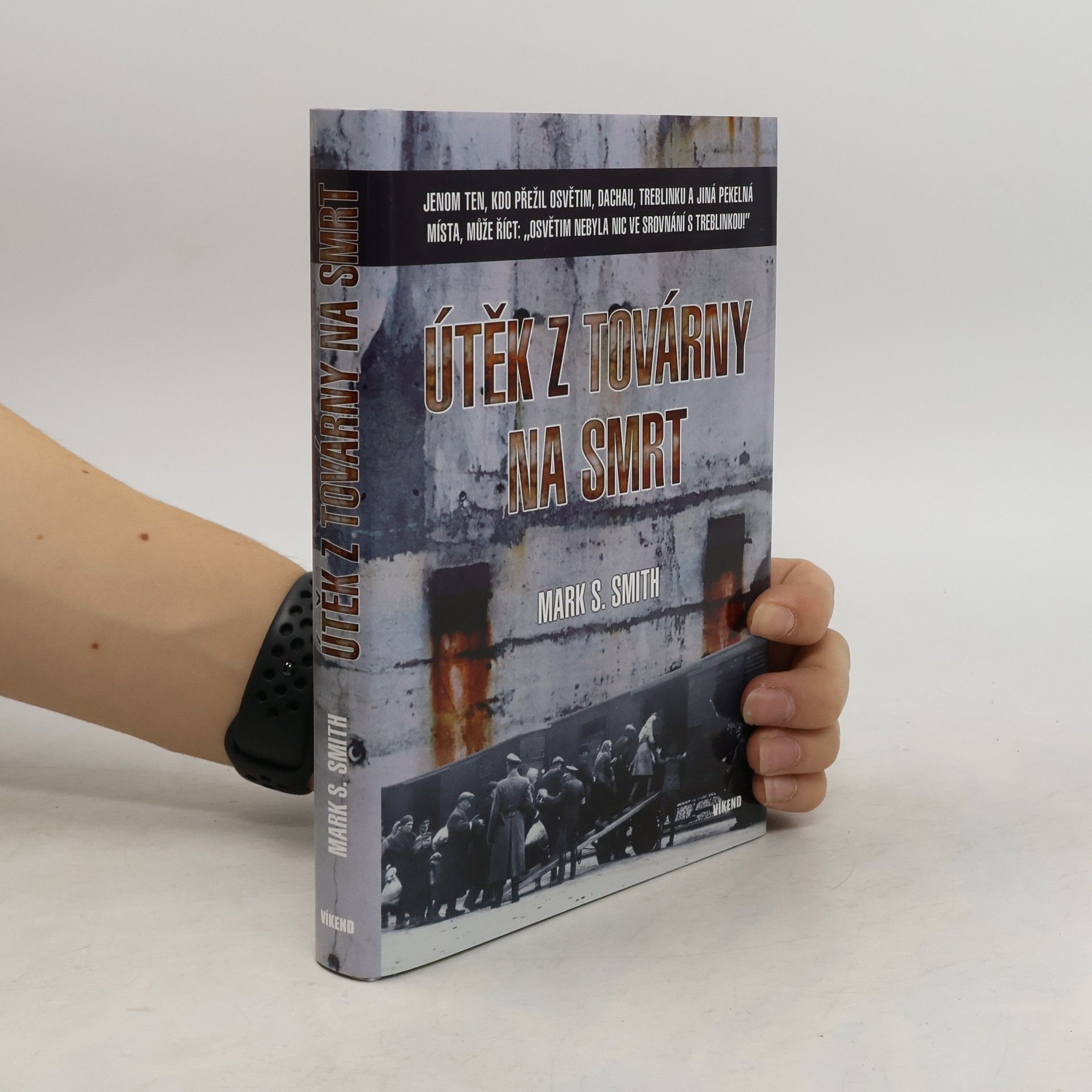 Útěk z továrny na smrt