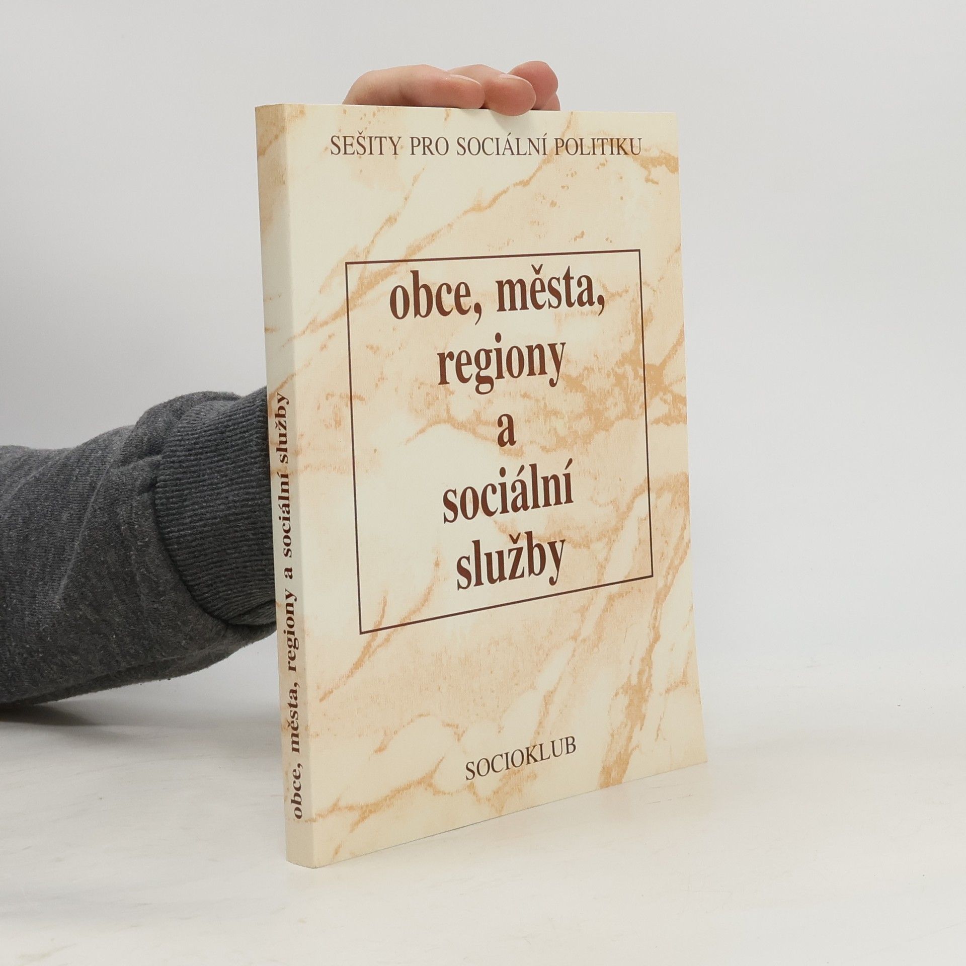 AA.VV. Obce, města, regiony a sociální služby