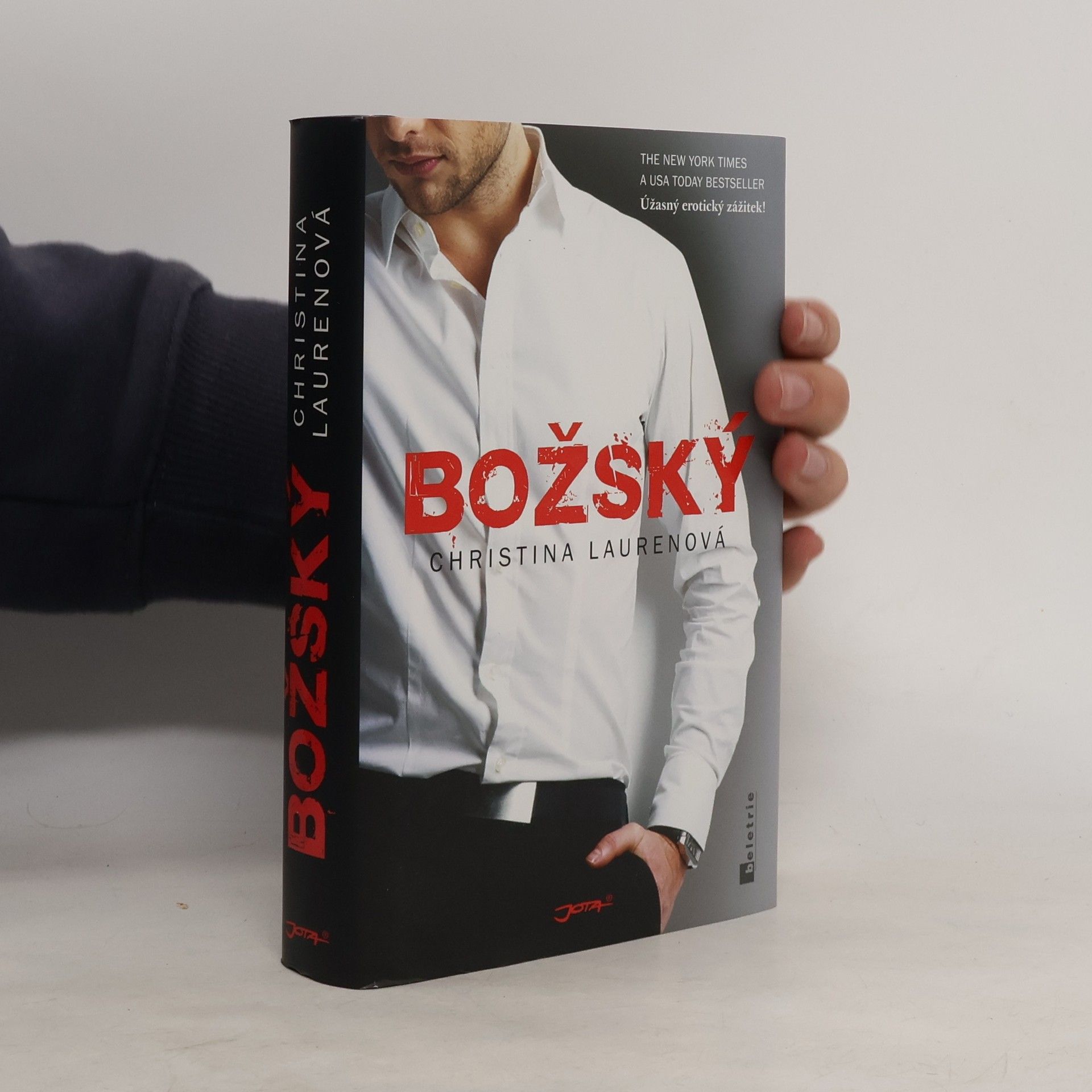 Christina Lauren Božský