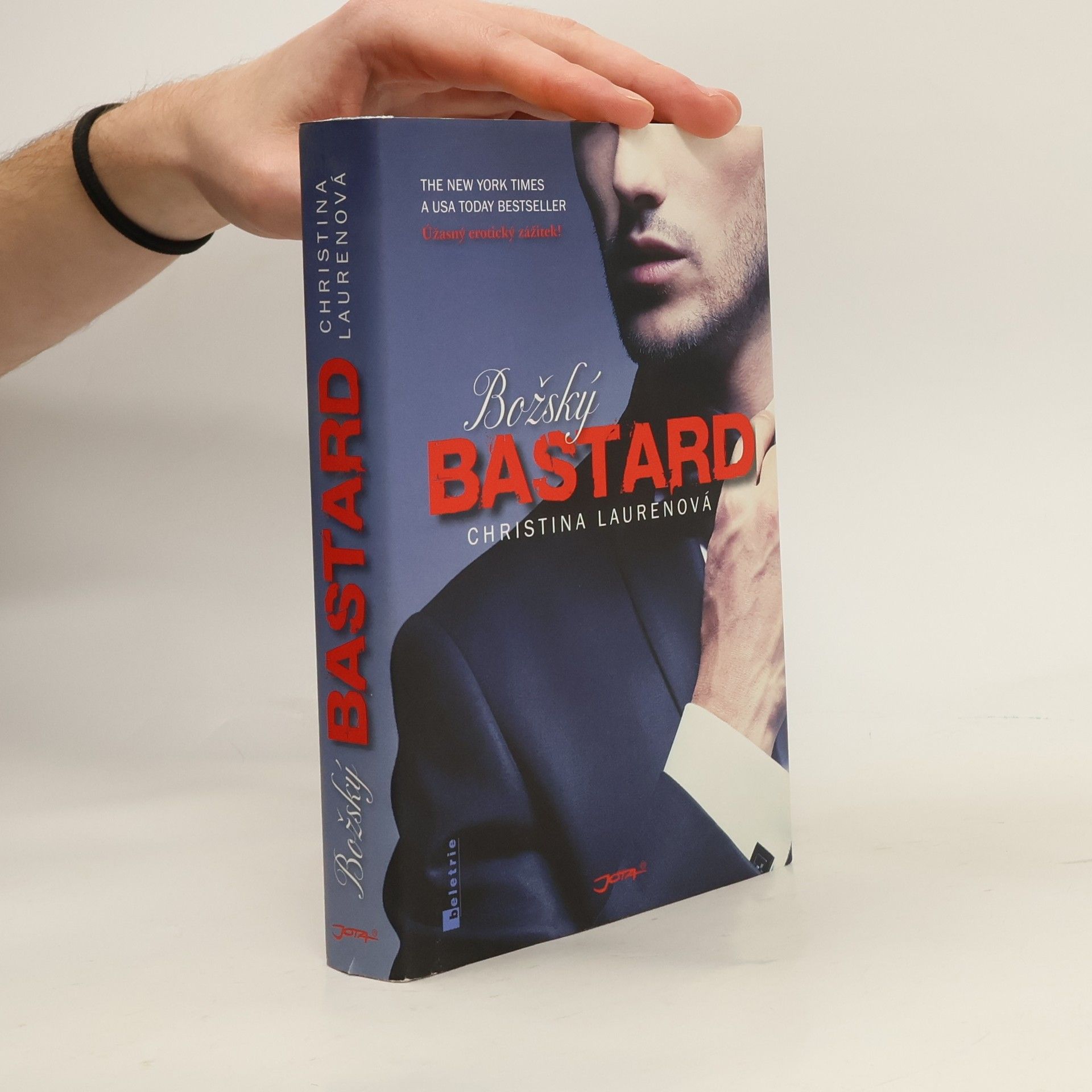 Christina Lauren Božský bastard