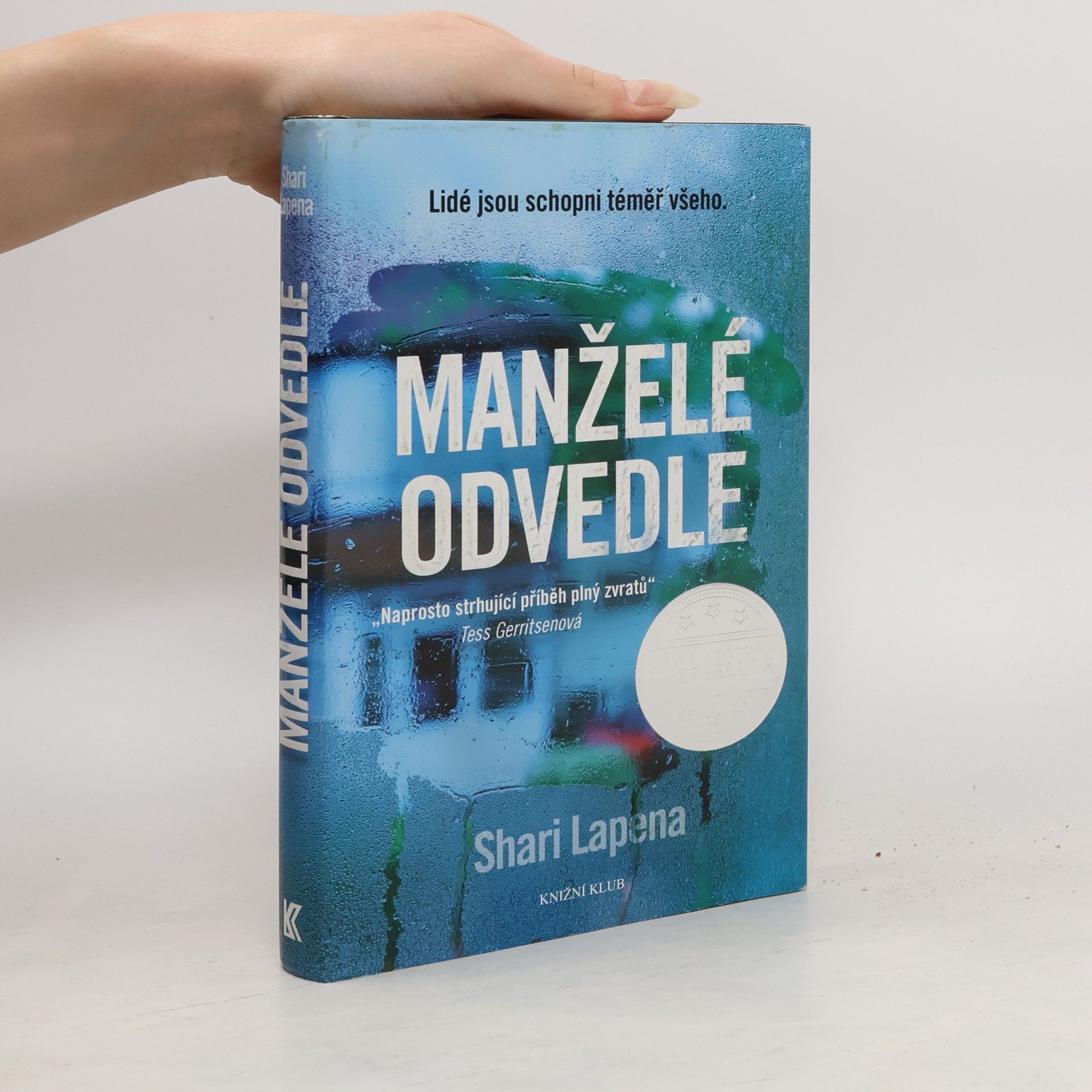 Shari Lapenová Manželé odvedle