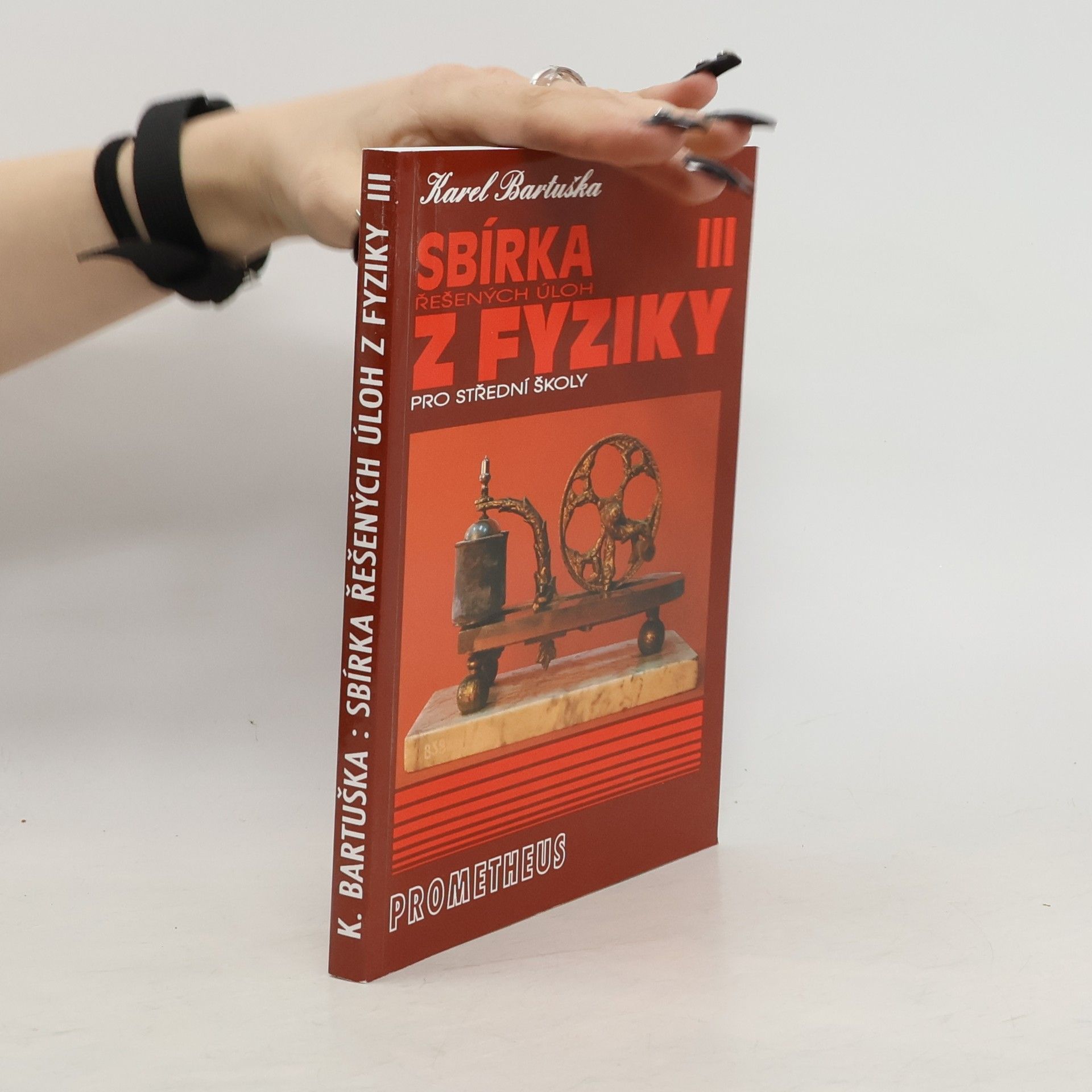 Sbírka řešených úloh z fyziky pro střední školy 3 : elektřina a magnetismus