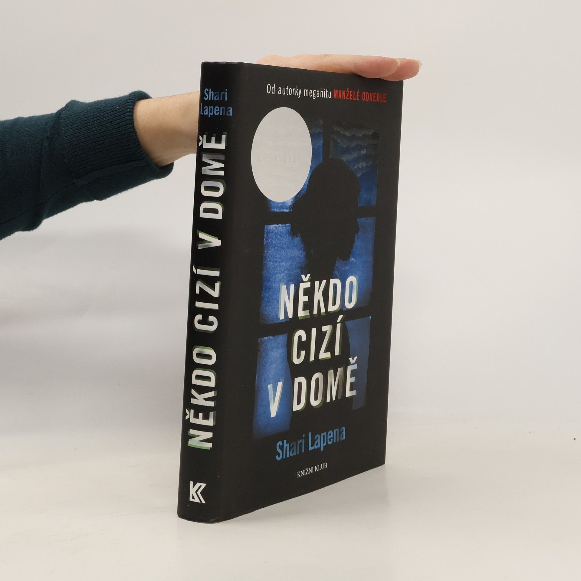 Shari Lapena Někdo cizí v domě
