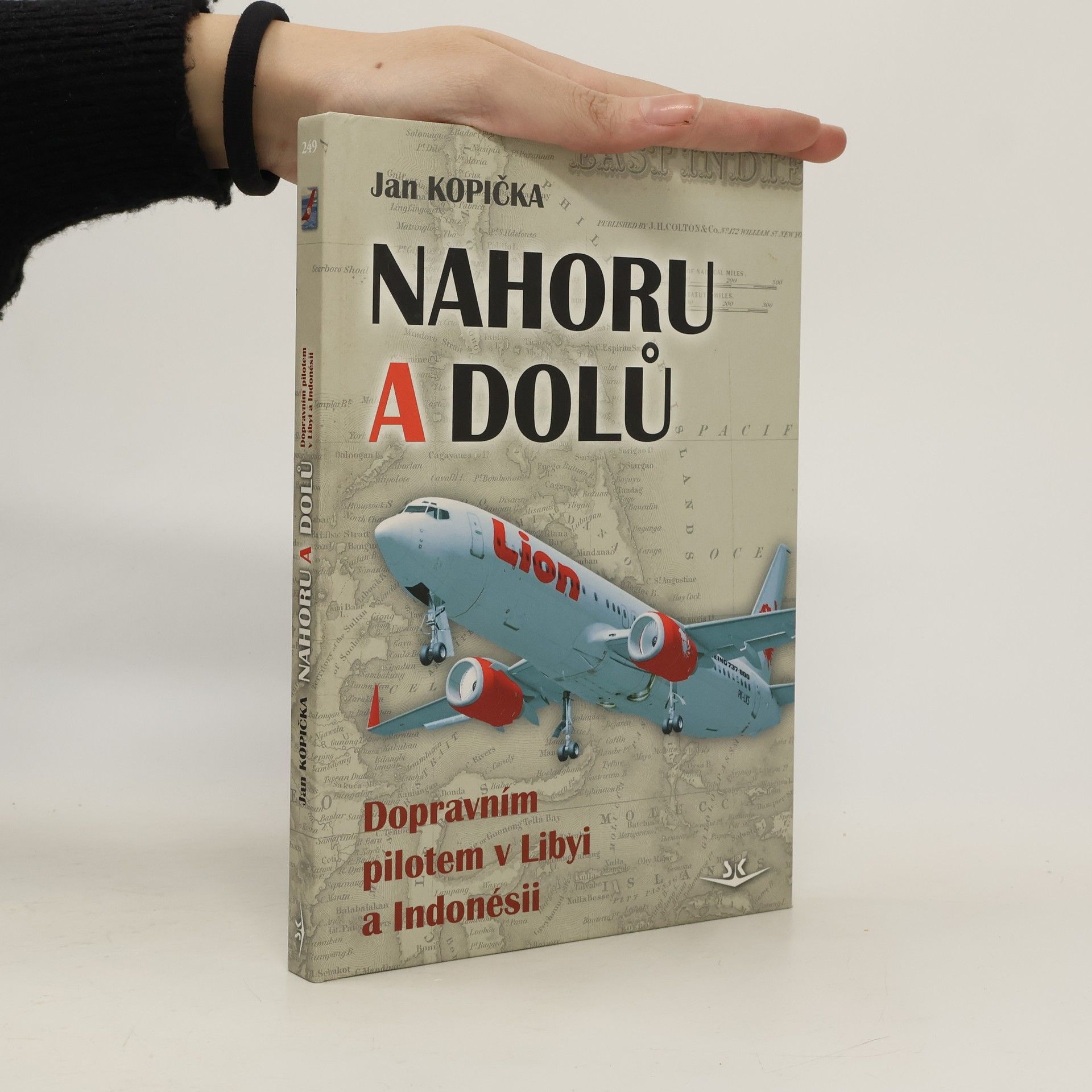 Nahoru a dolu. Dopravním pilotem v Libyi a Indonésii