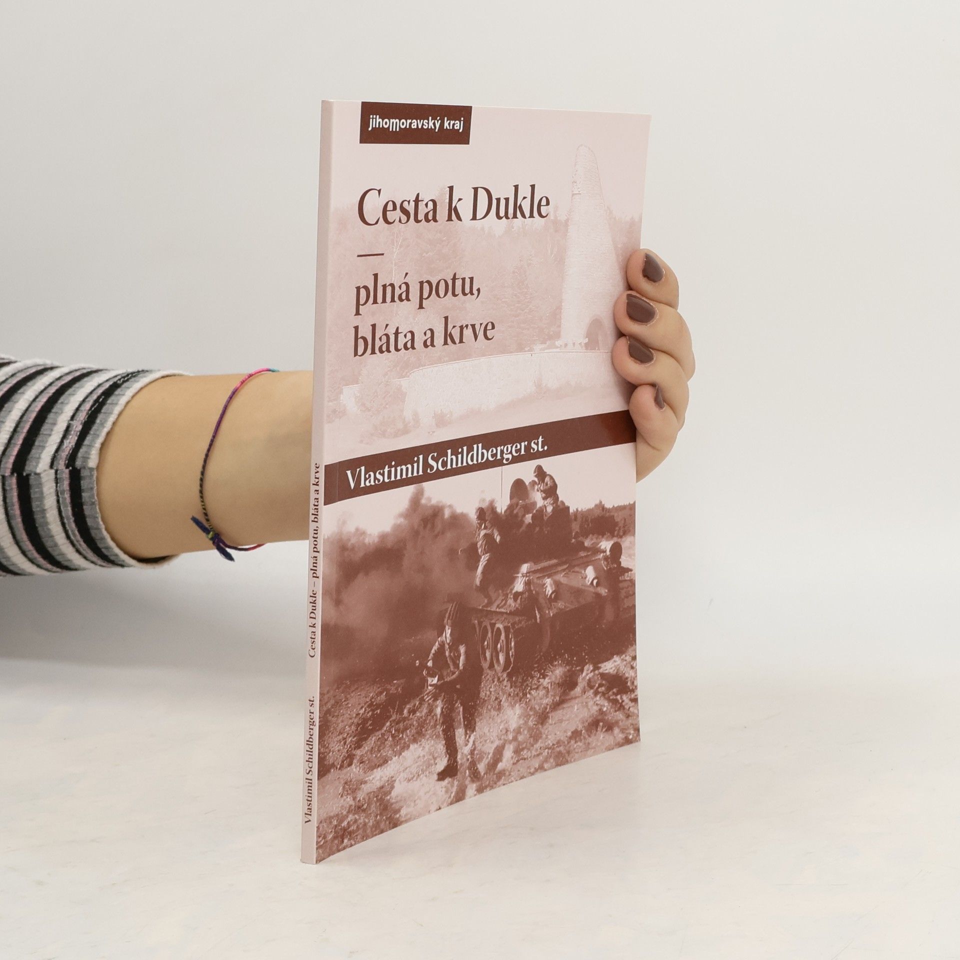 Cesta k Dukle. Plná potu, bláta a krve