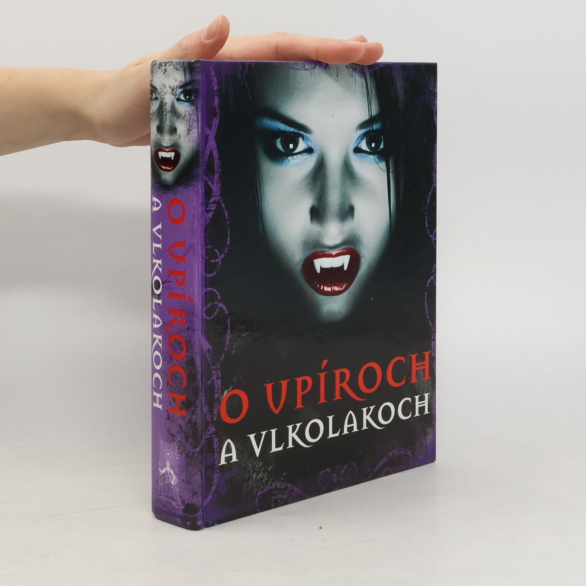 Collectif d'auteurs O upíroch a vlkolakoch