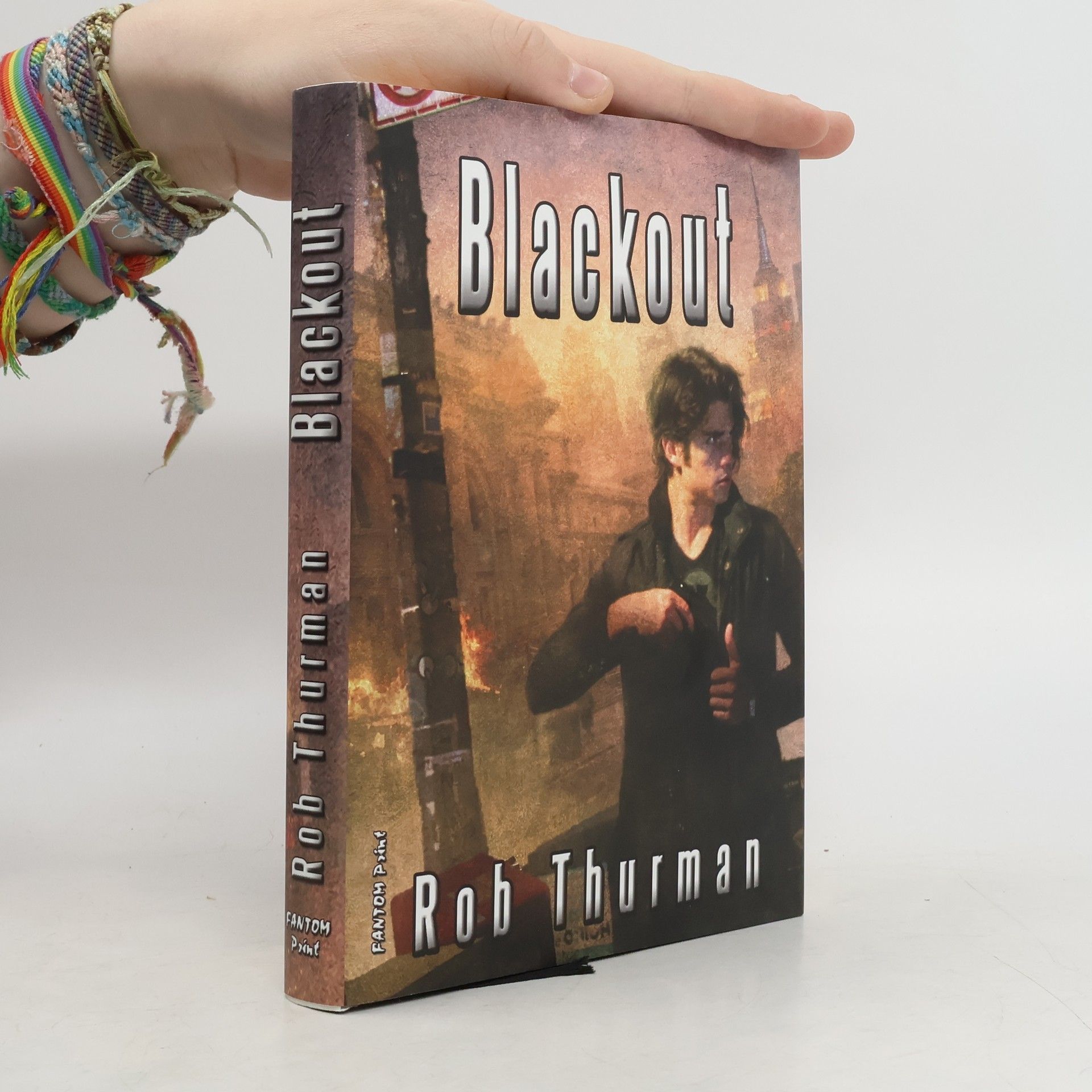 Rob Thurman Blackout