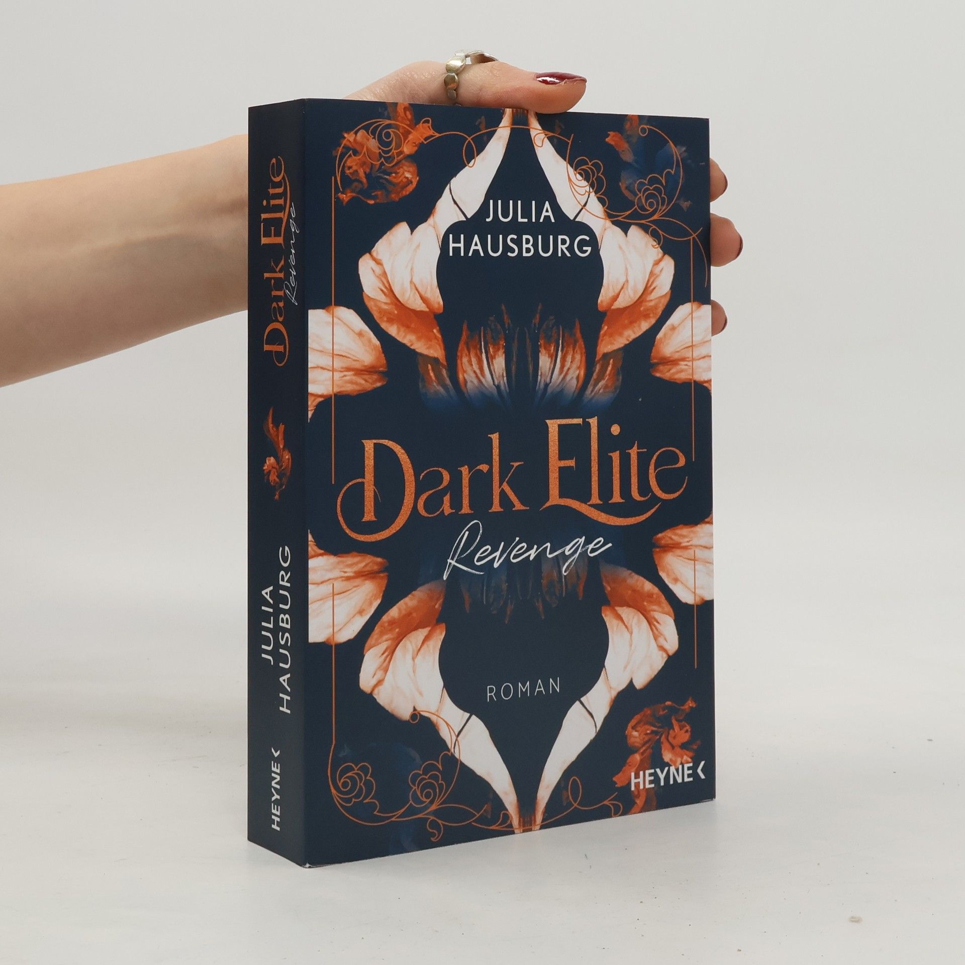 Julia Hausburg Dark Elite – Revenge