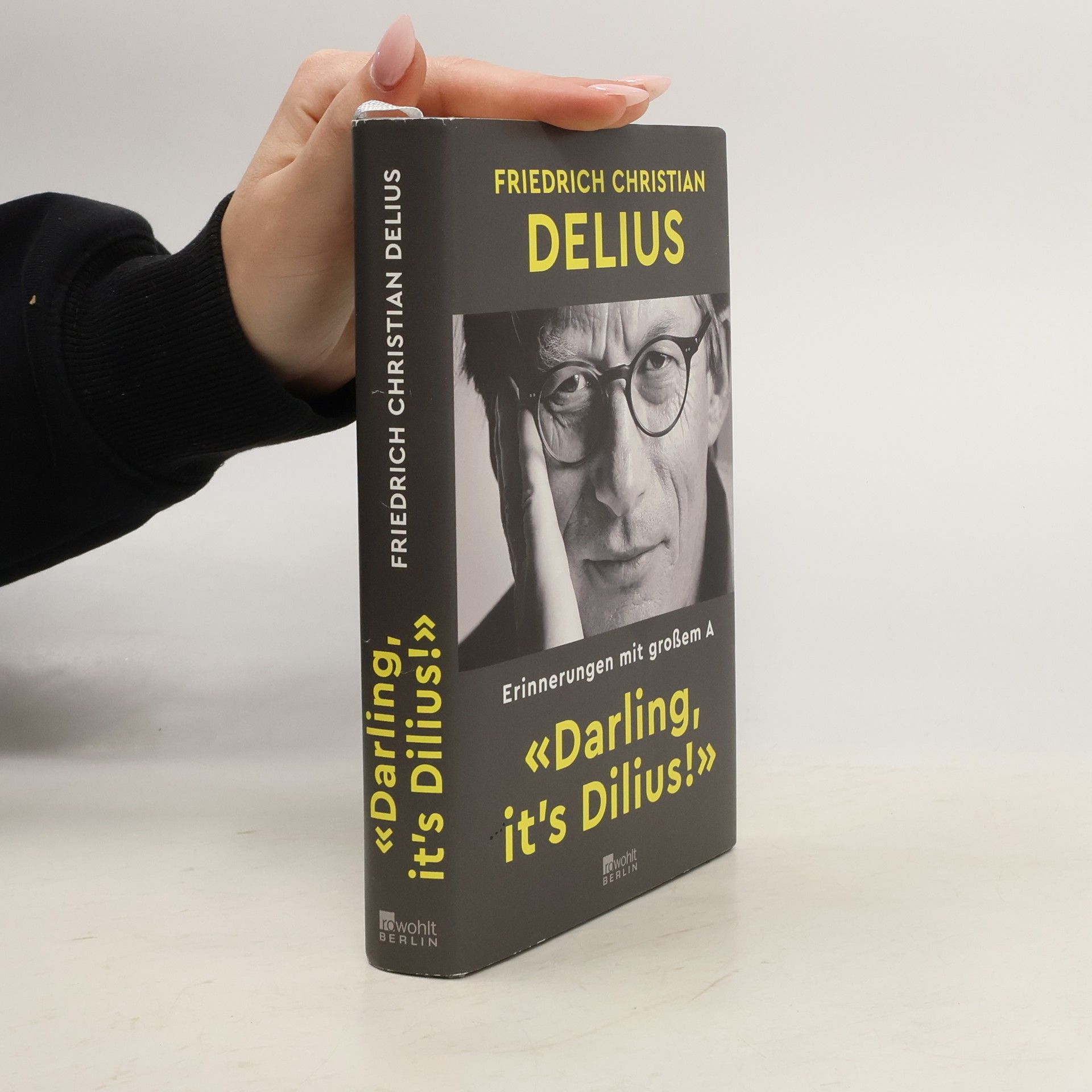 "Darling, it’s Dilius!"