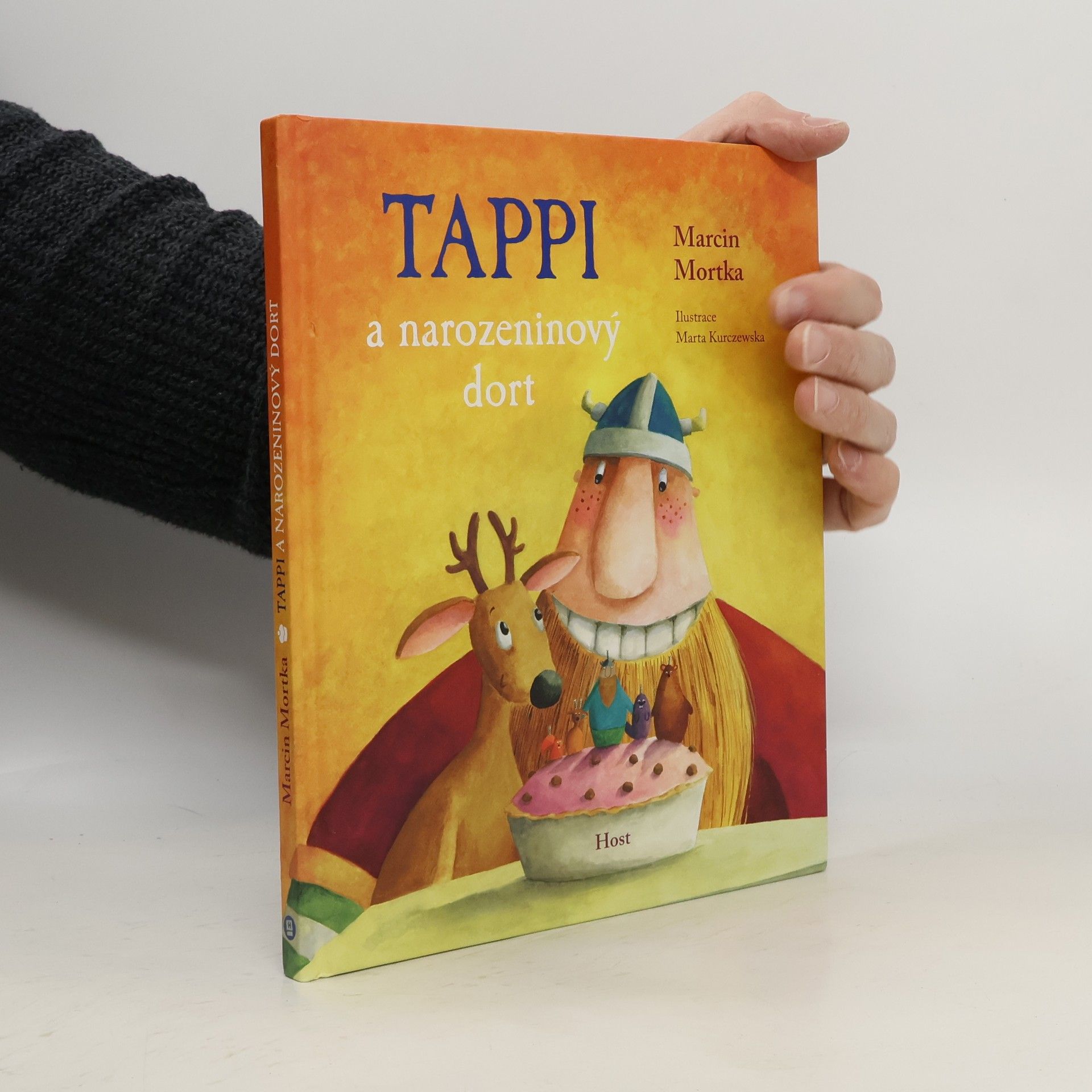 Tappi a narozeninový dort