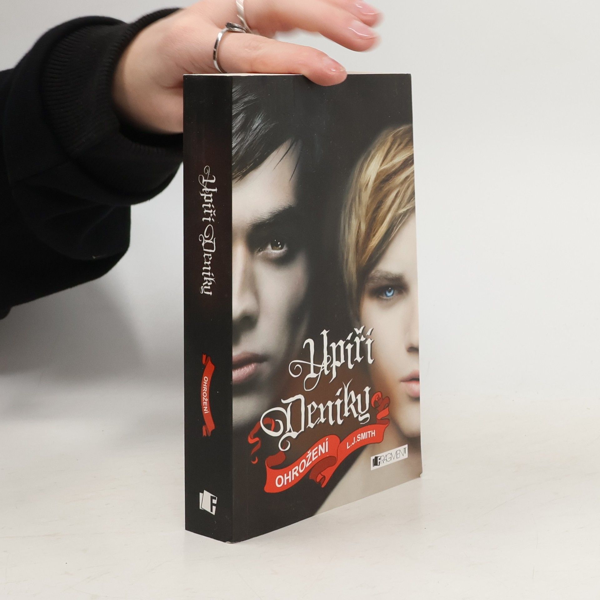 Upíří deníky. Ohrožení