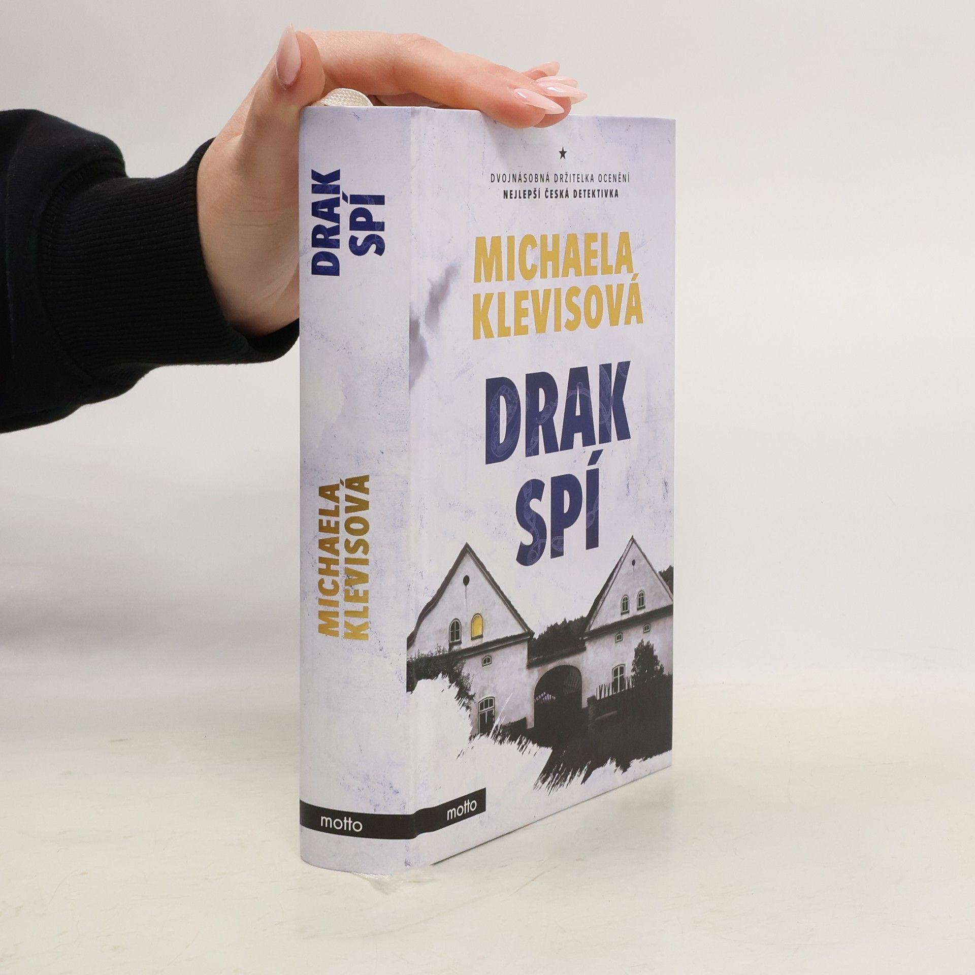 Michaela Klevisová Drak spí