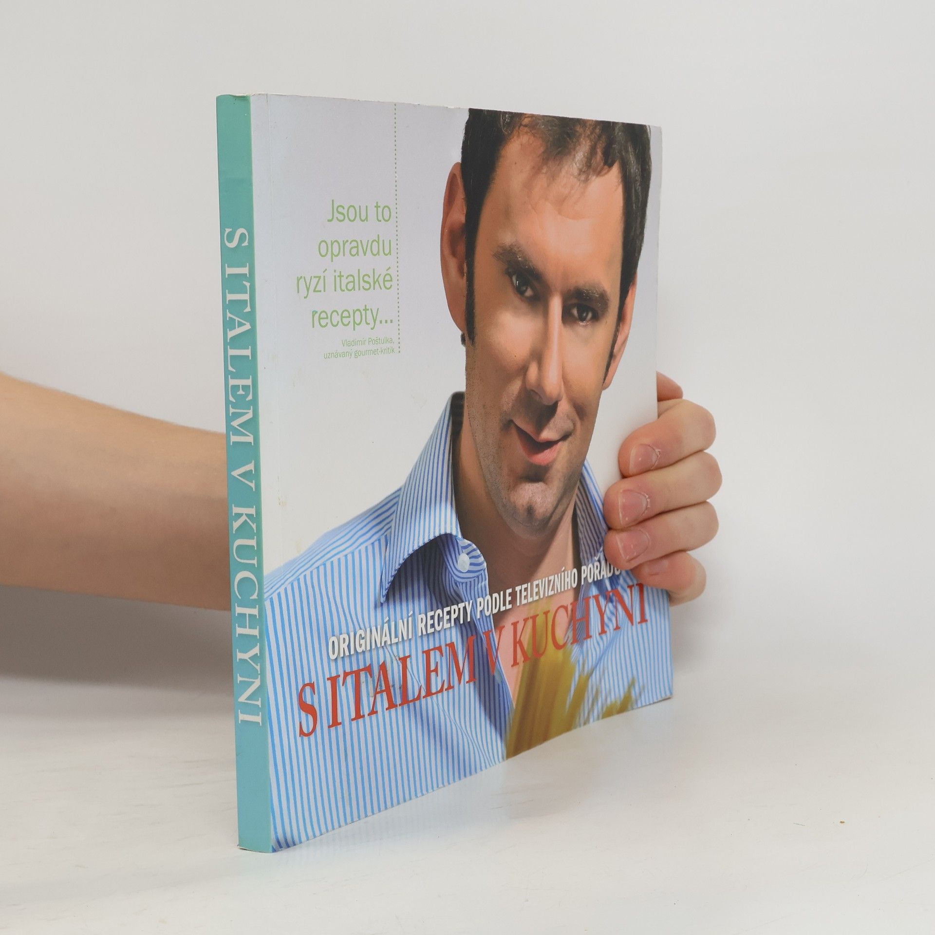 Emanuele Ridi S Italem v kuchyni