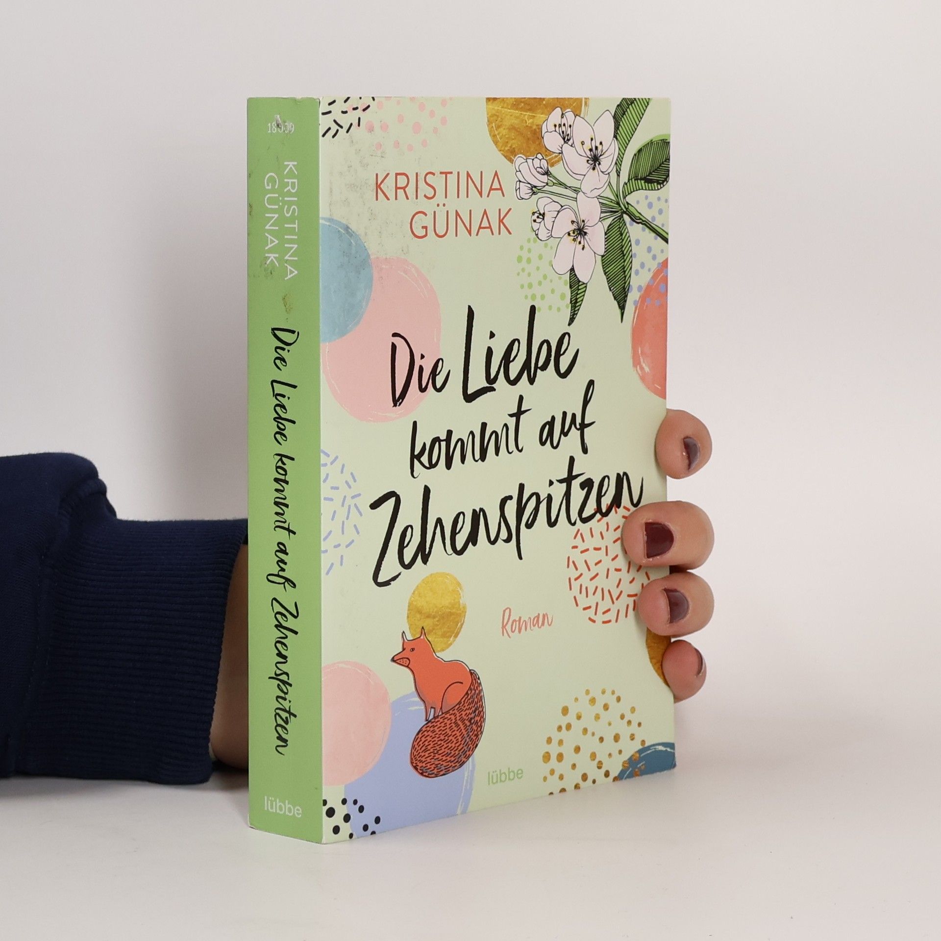 Die Liebe kommt auf Zehenspitzen