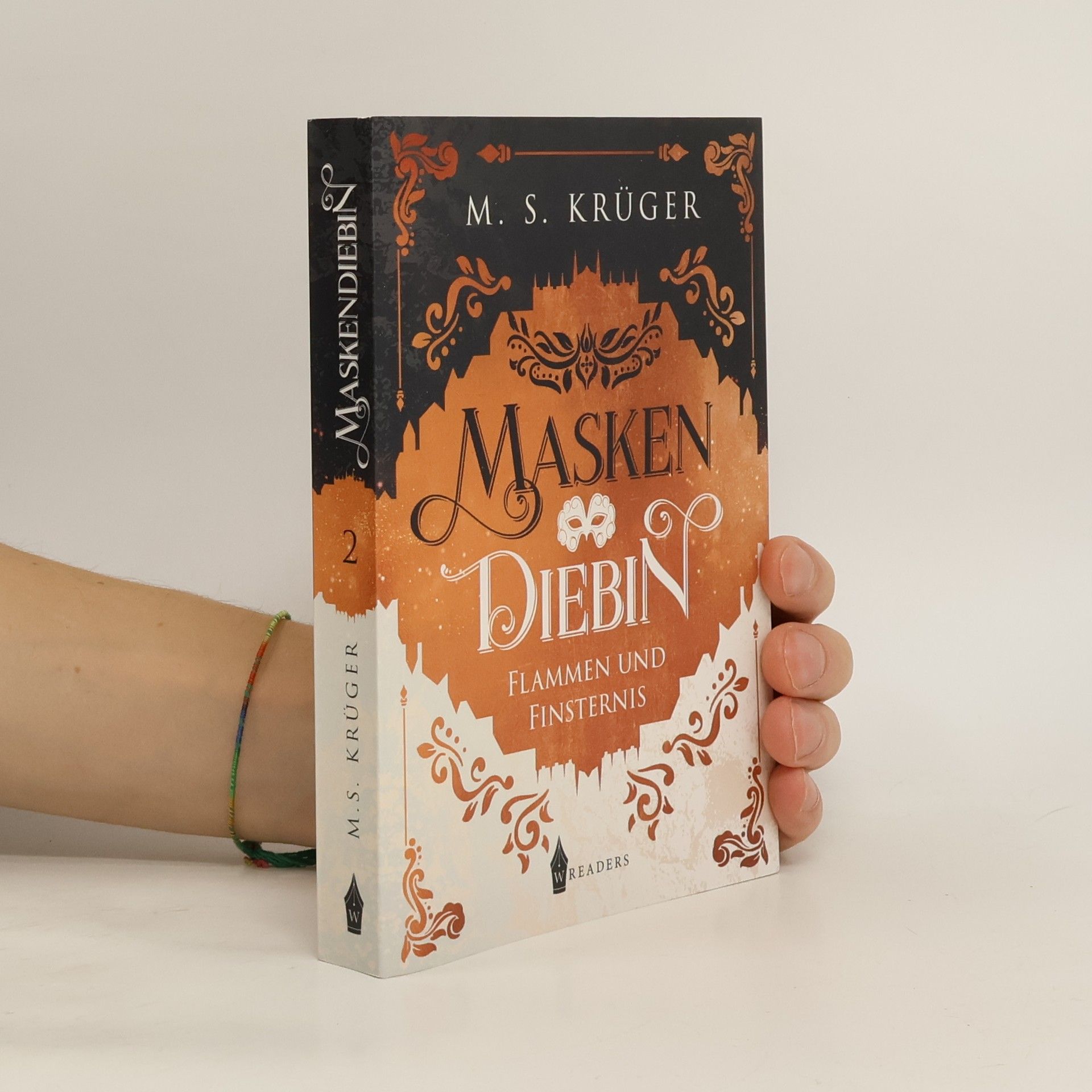 M. S. Krüger Maskendiebin