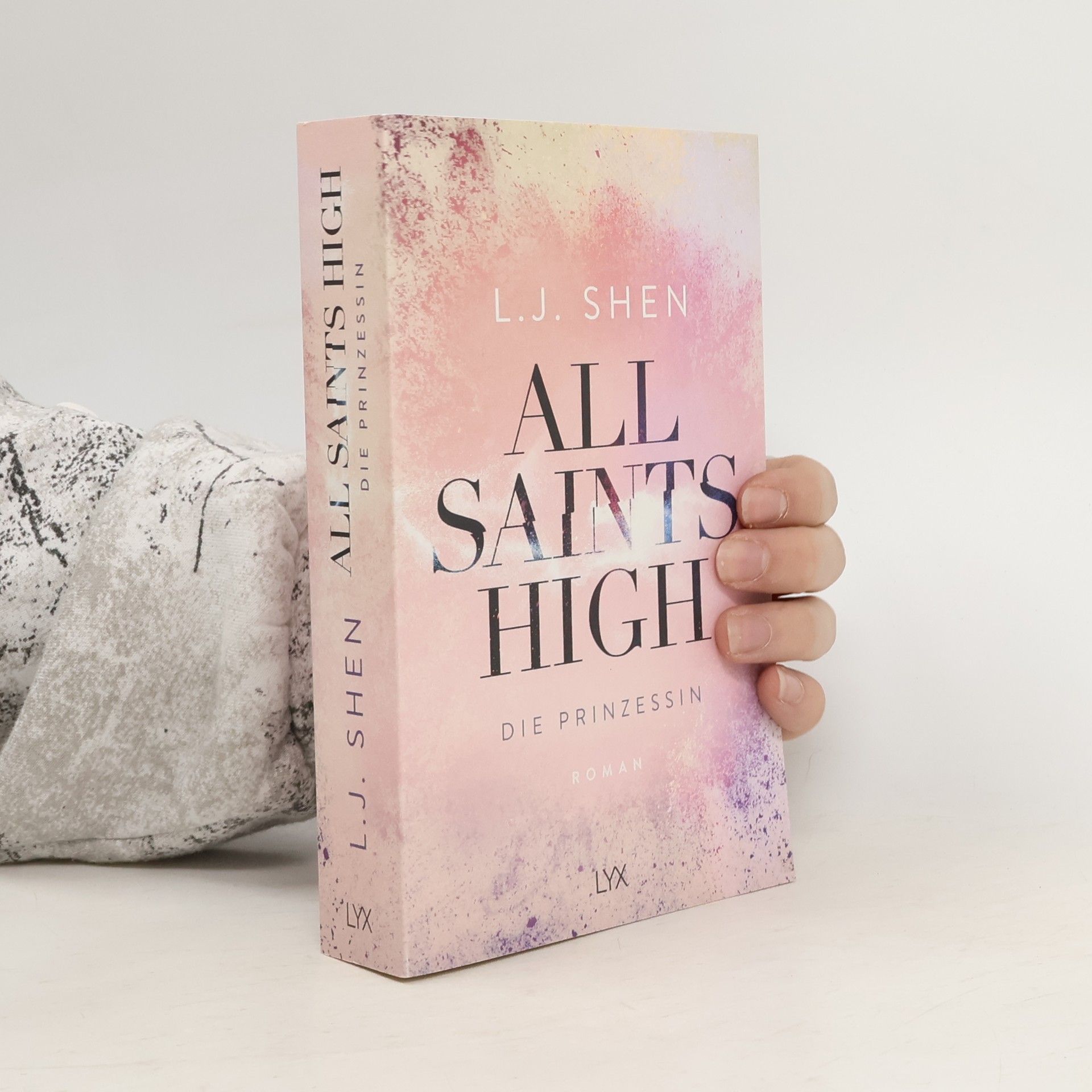 L. J. Shen All Saints High - Die Prinzessin