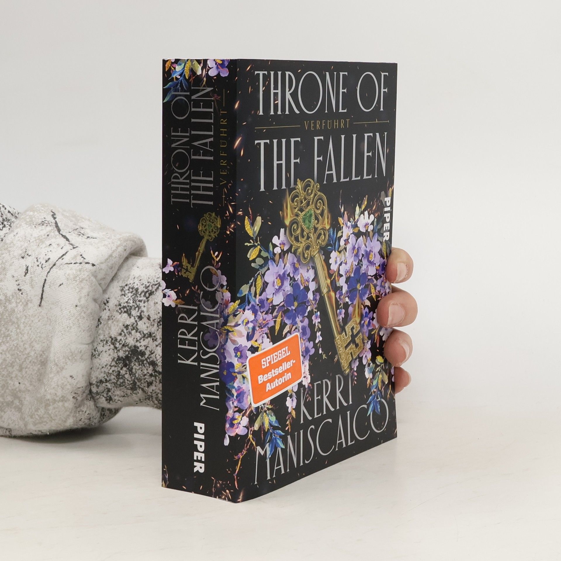 Kerri Maniscalco Throne of the Fallen. Verführt