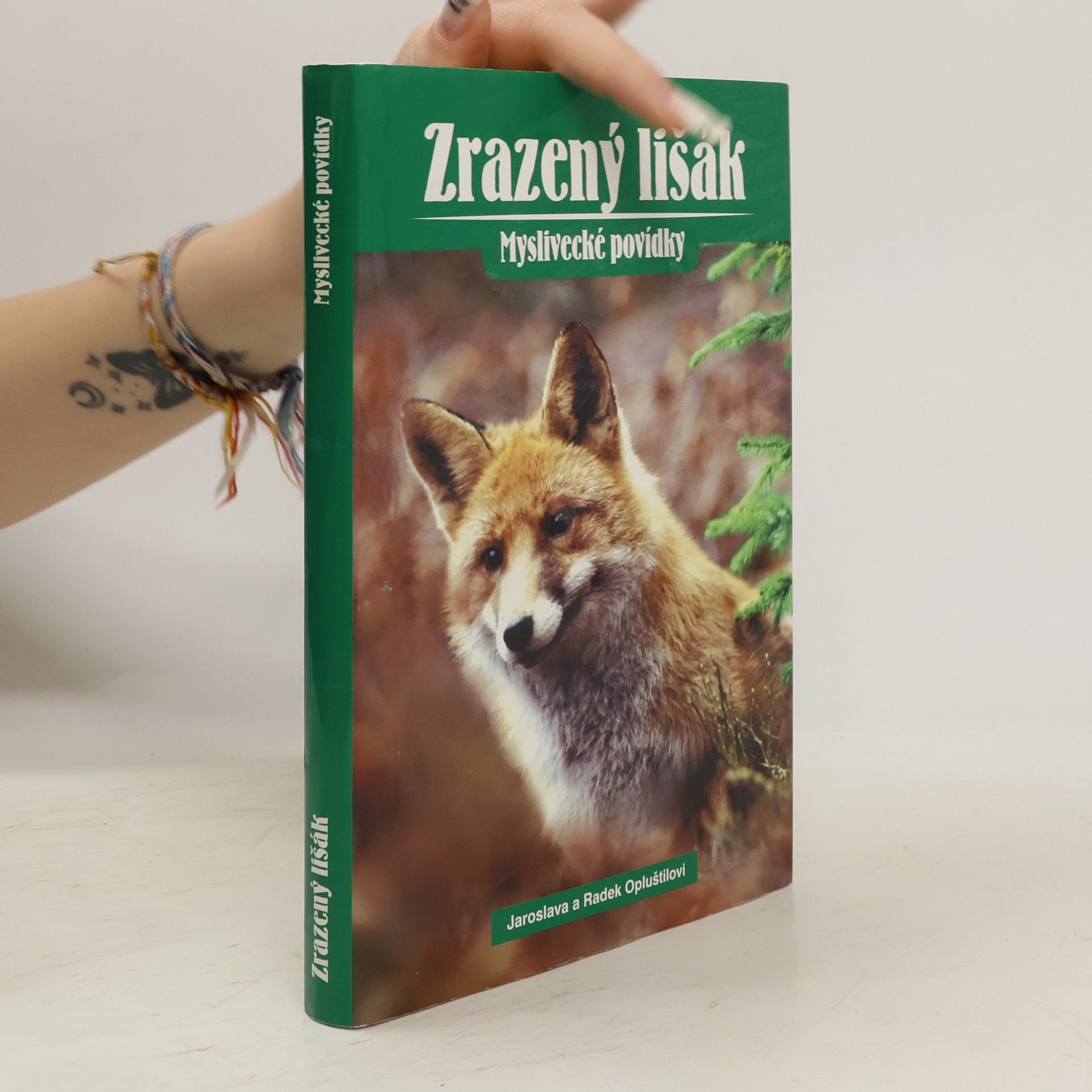 Radek Opluštil Zrazený lišák - Myslivecké povídky