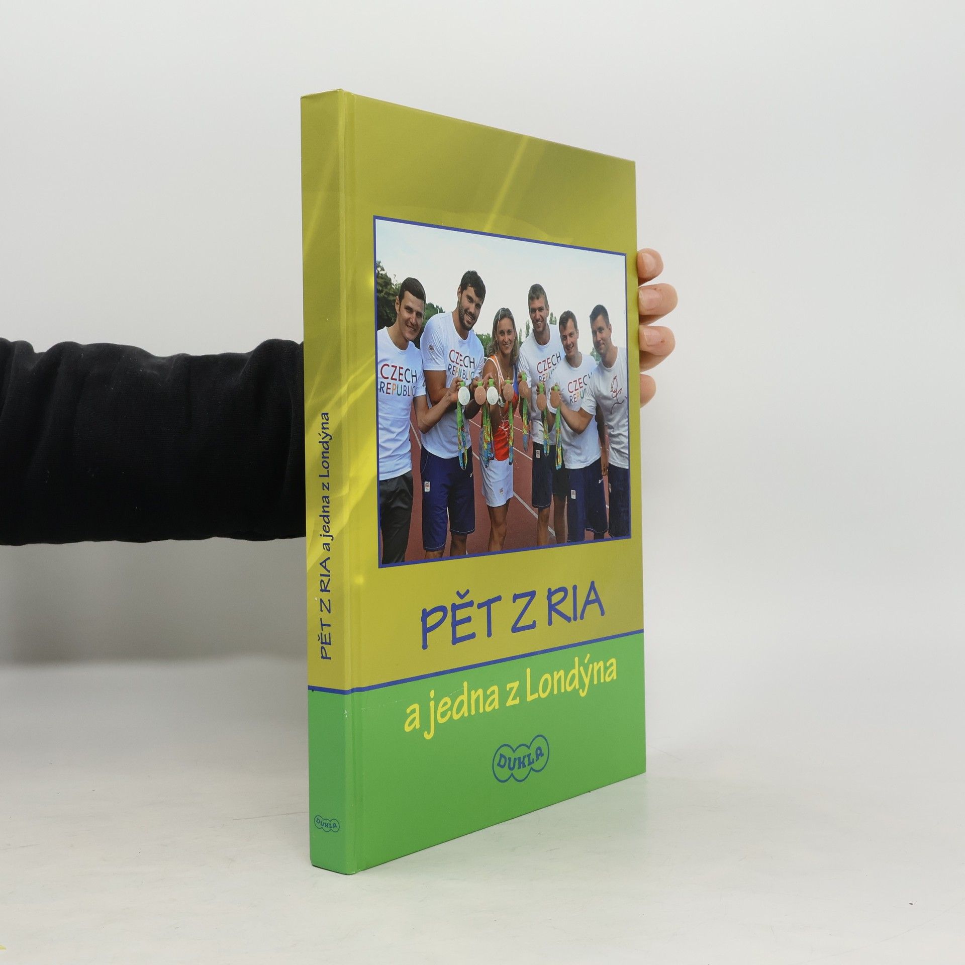 Kolektiv autorů Pět z Ria a jedna z Londýna