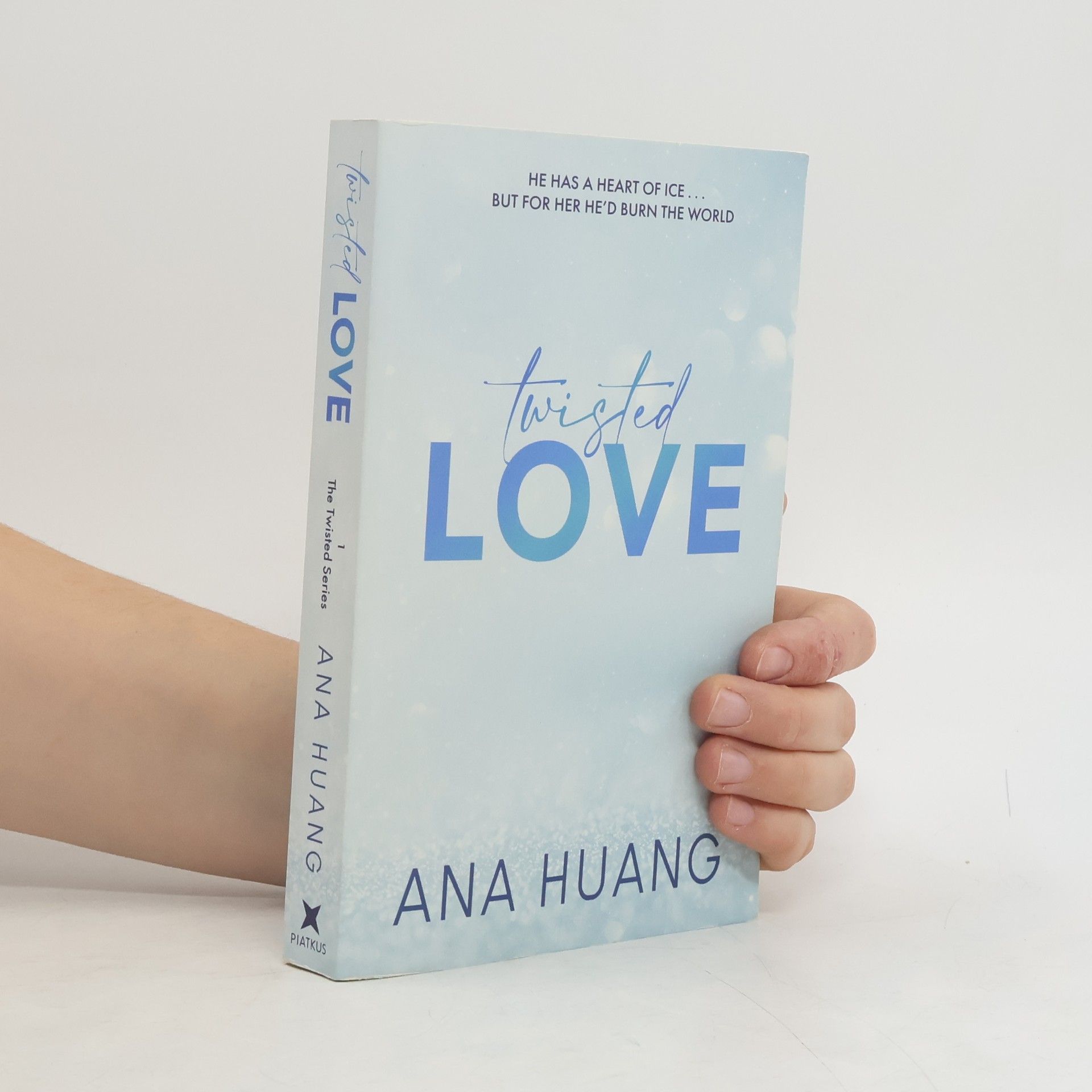 Ana Huang Twisted love. Twisted book one