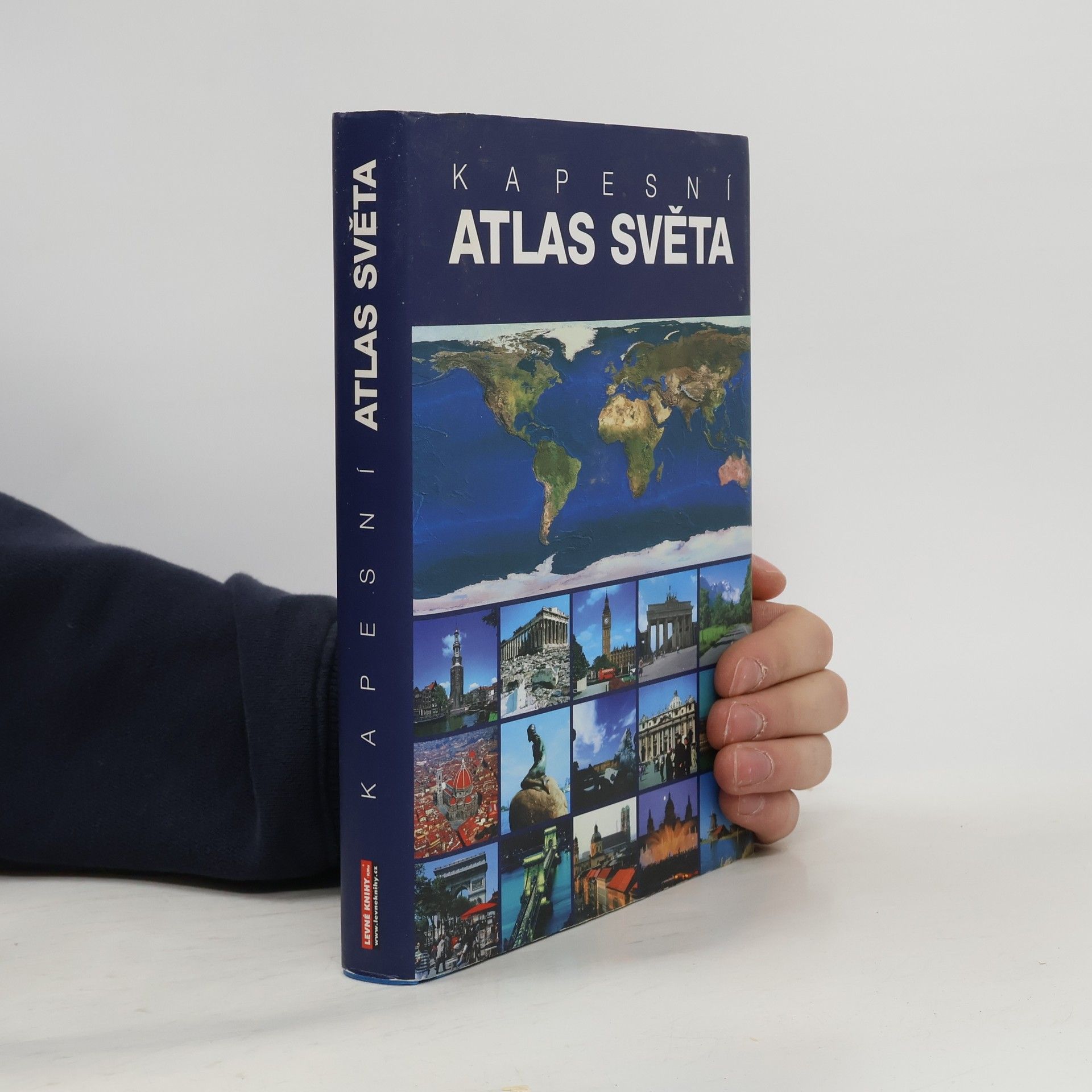 Autorenkollektiv Kapesní atlas světa