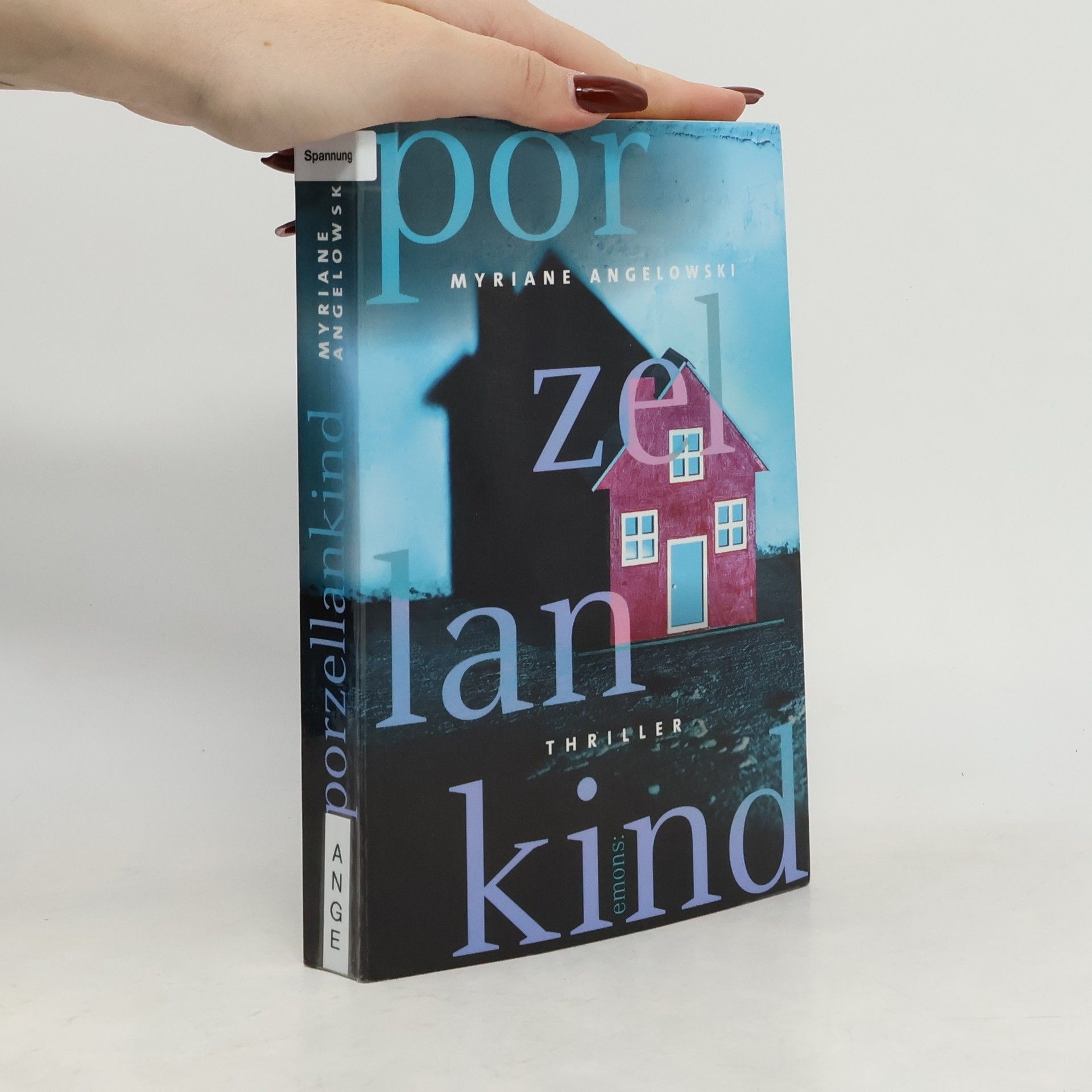 Myriane Angelowski Porzellankind