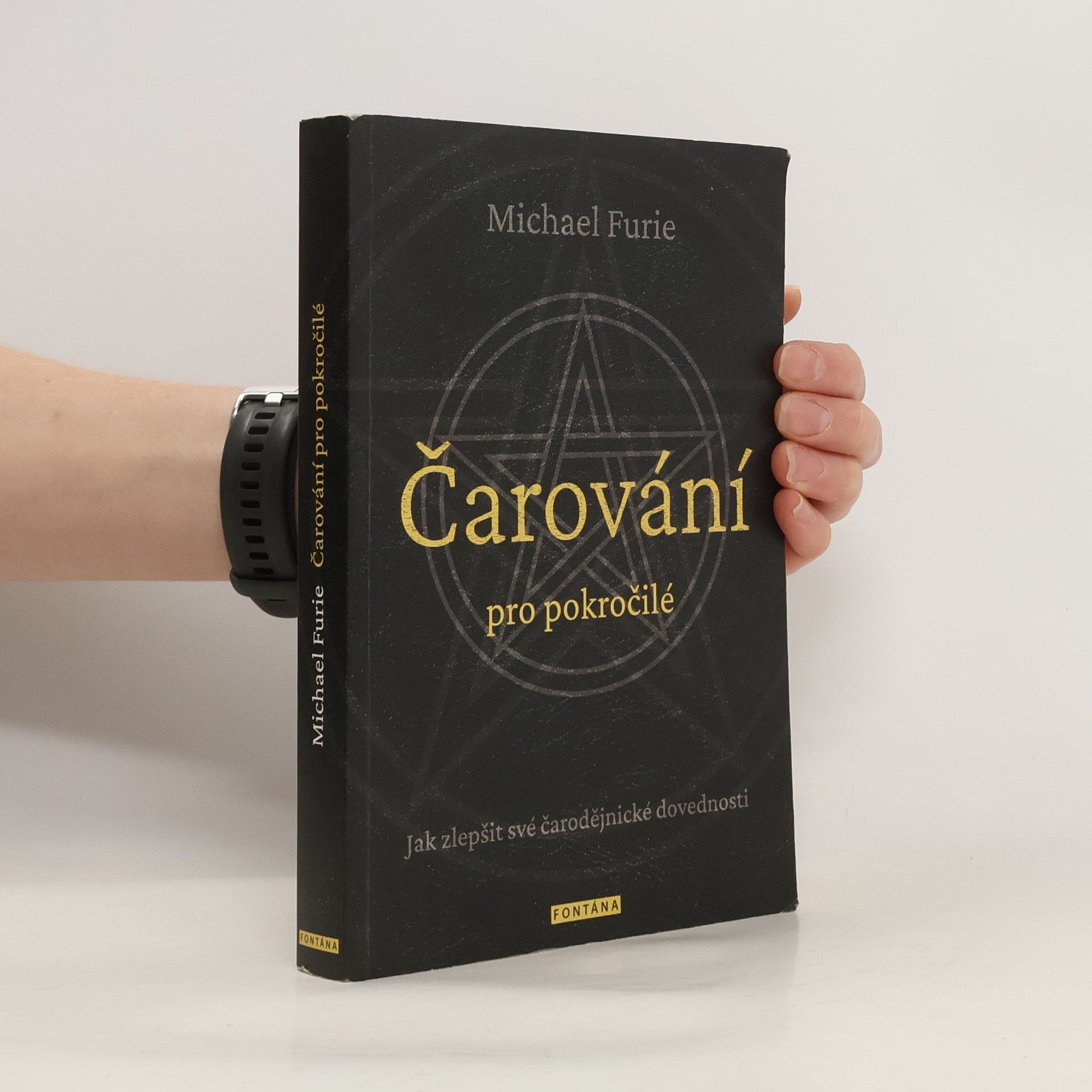 Michael Furie Čarování pro pokročilé