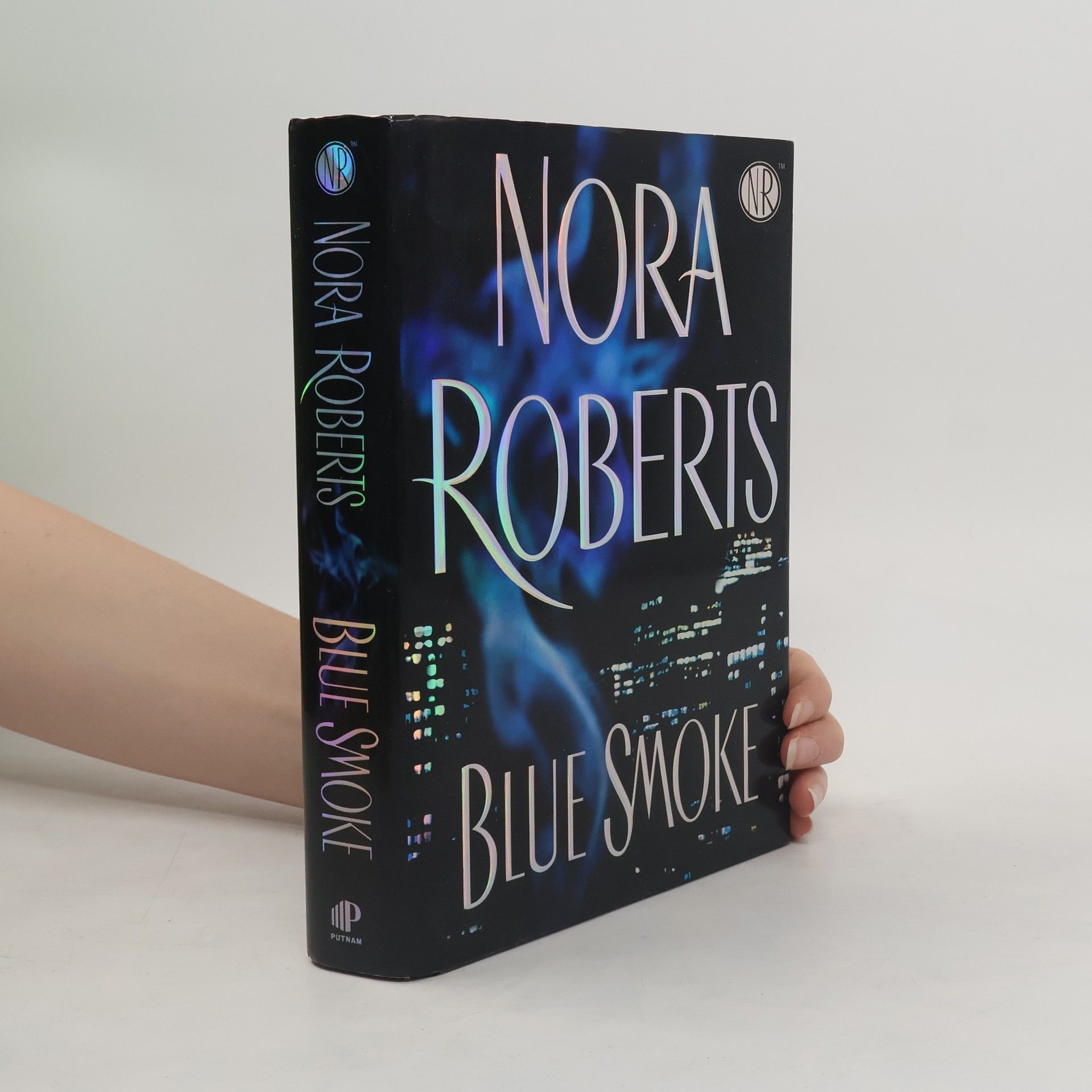 Nora Roberts Blue Smoke
