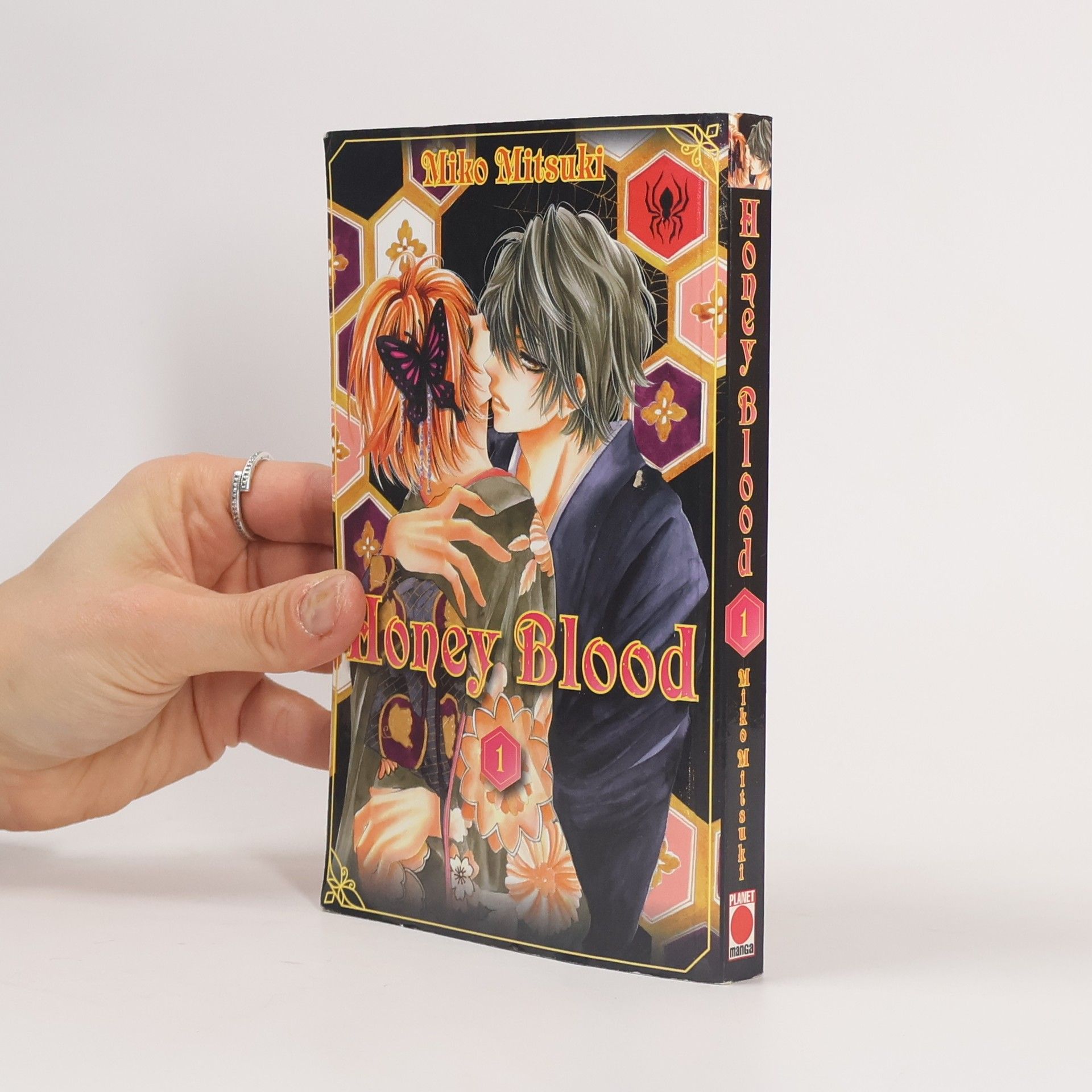 Miko Mitsuki Honey blood