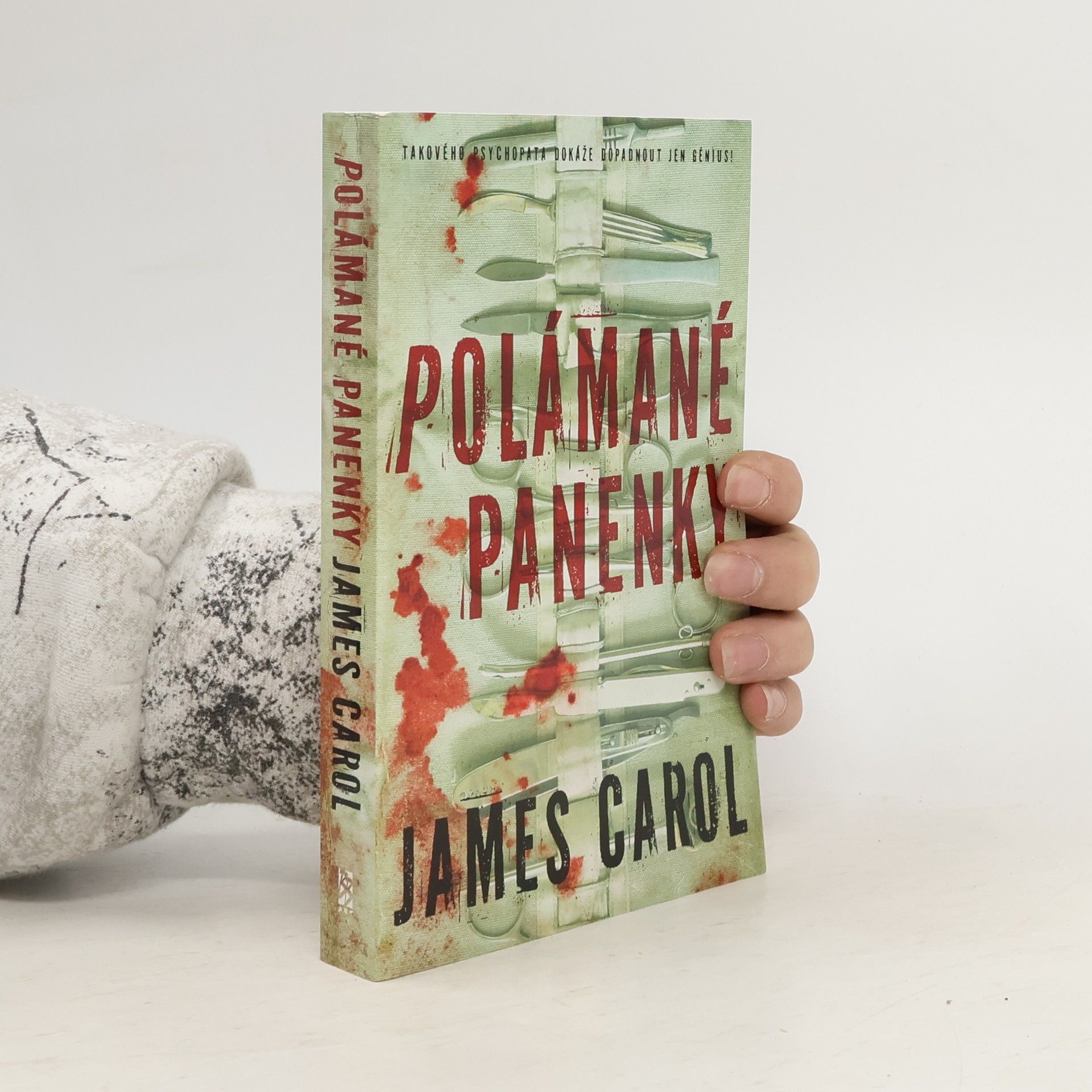 James Carol Polámané panenky