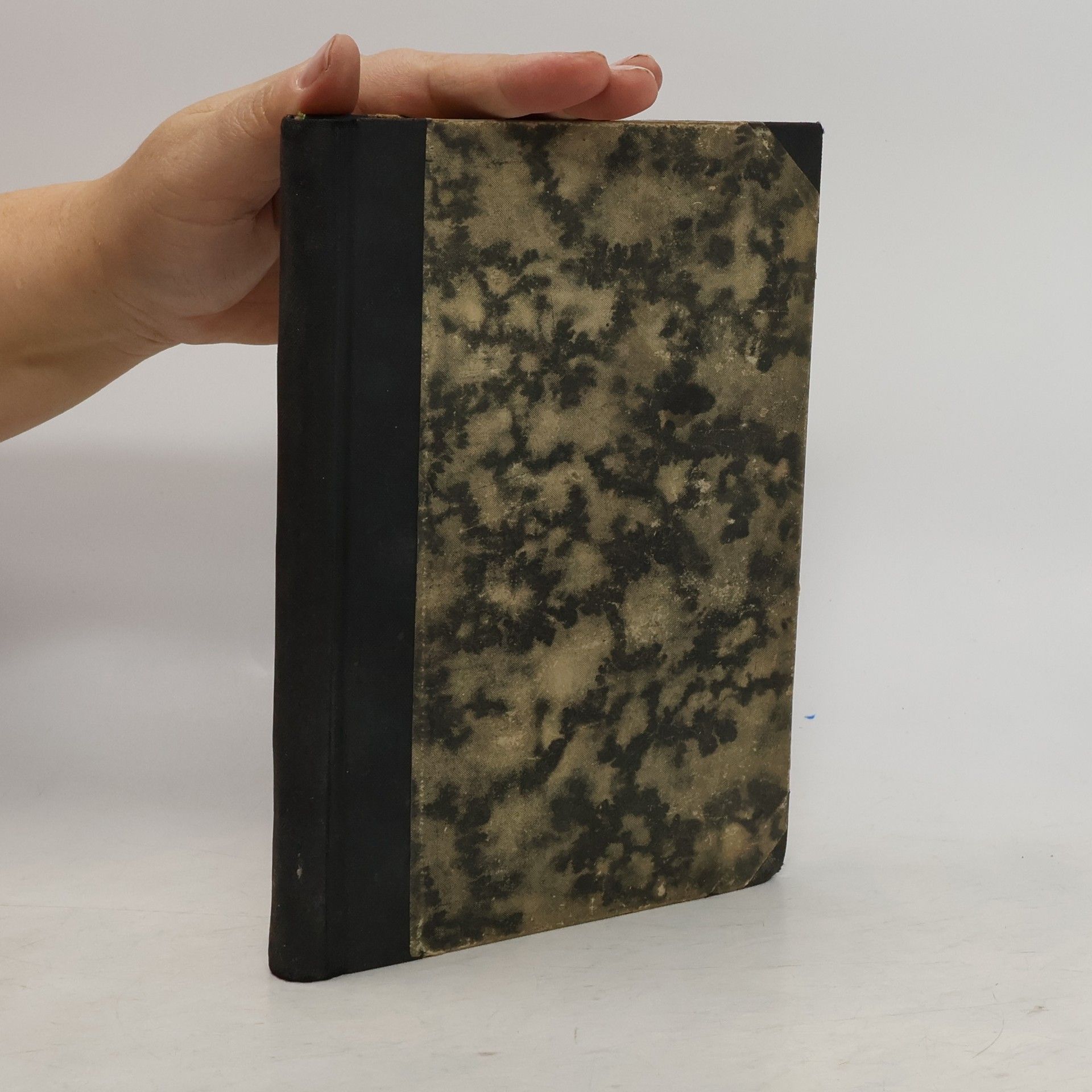 J. B. Priestley Tři muži v nových šatech