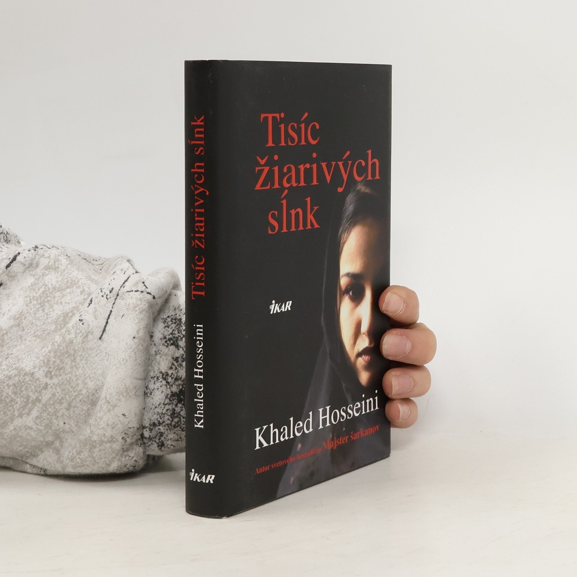 Khaled Hosseini Tisíc žiarivých sĺnk