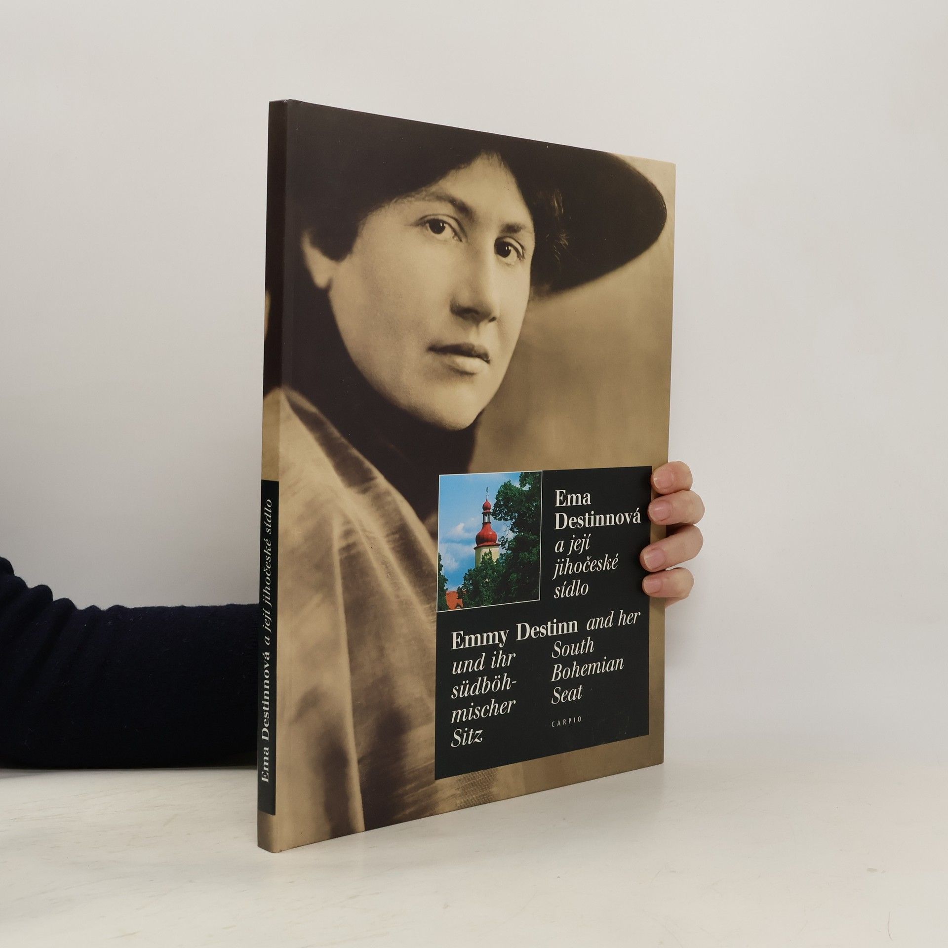 Procházka Boris Ema Destinnová a její jihočeské sídlo