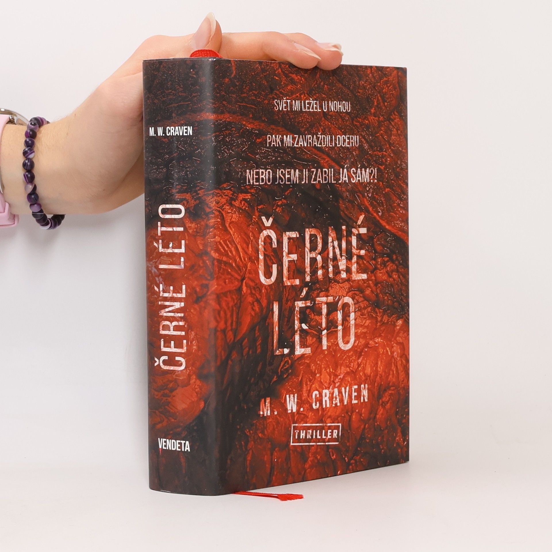 M. W. Craven Černé léto