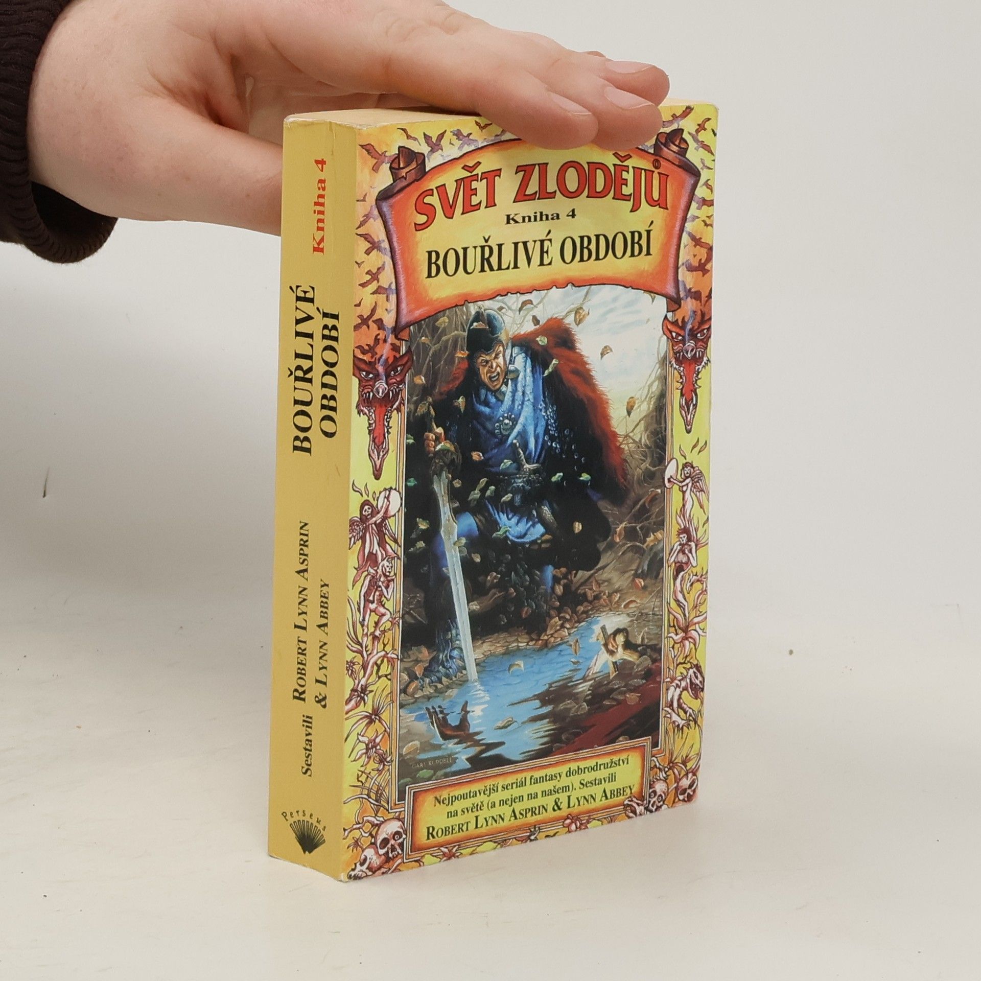 Svět zlodějů. Kniha čtvrtá, Bouřlivé období