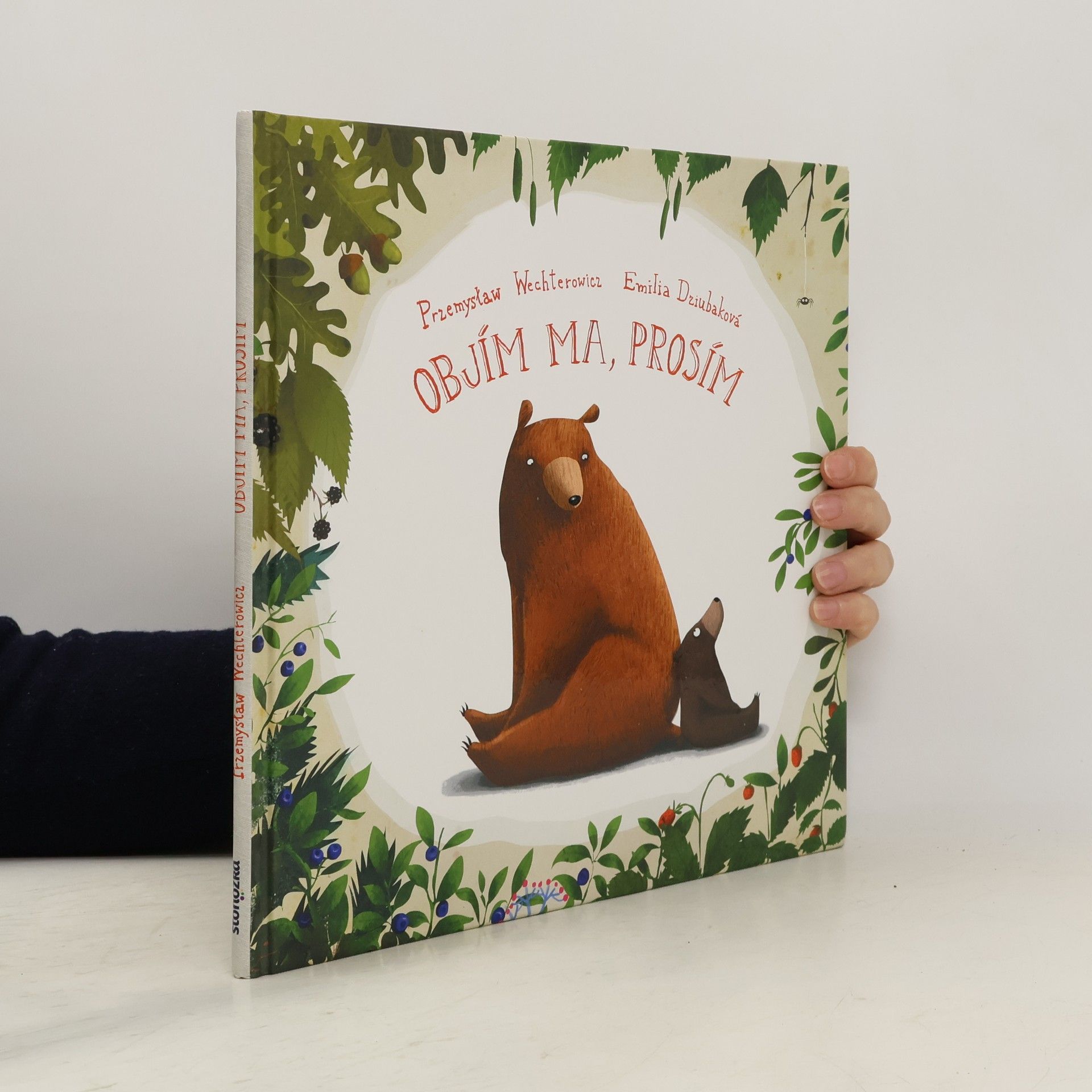 Emilia Dziubak Objím ma, prosím!