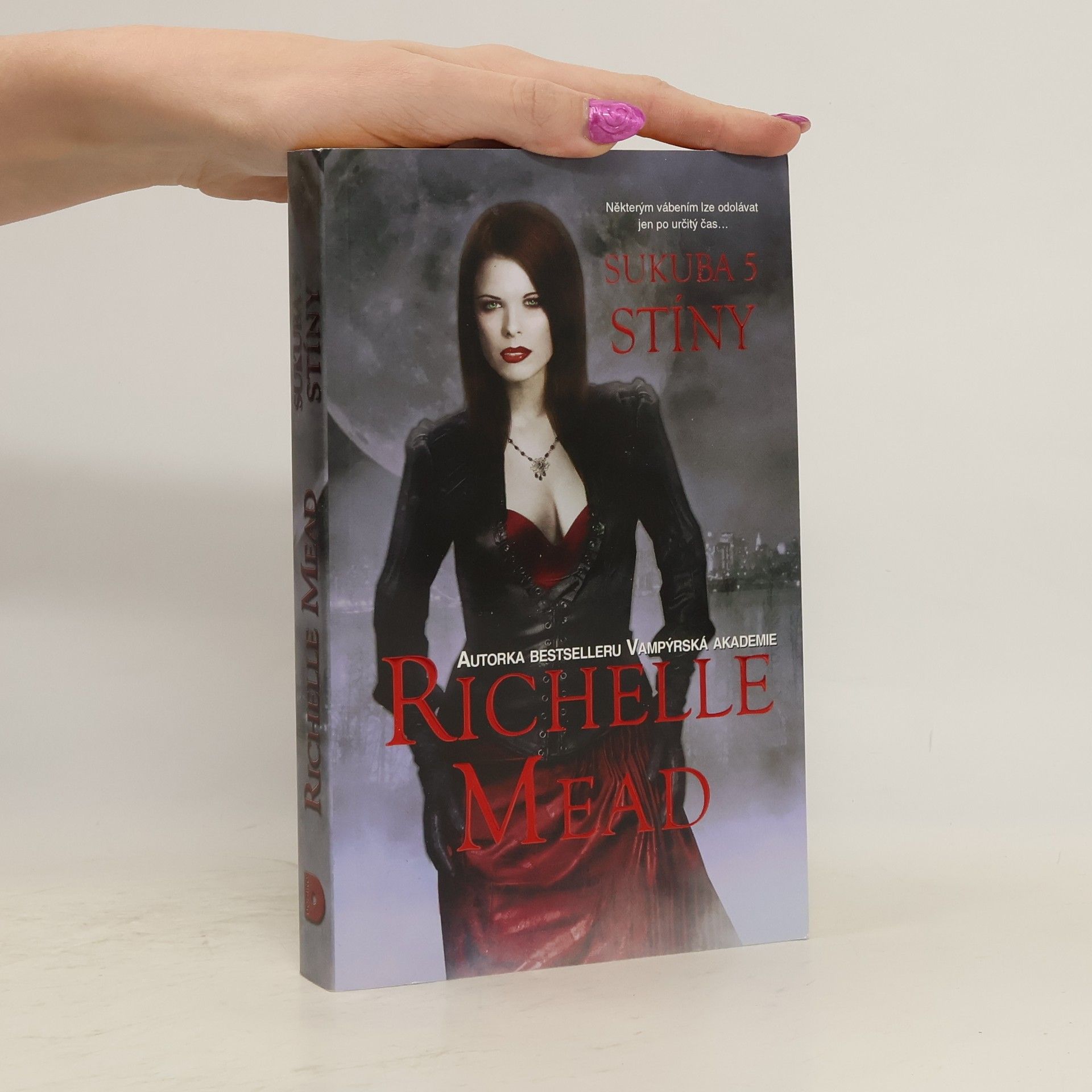 Richelle Mead Sukuba 5. Stíny