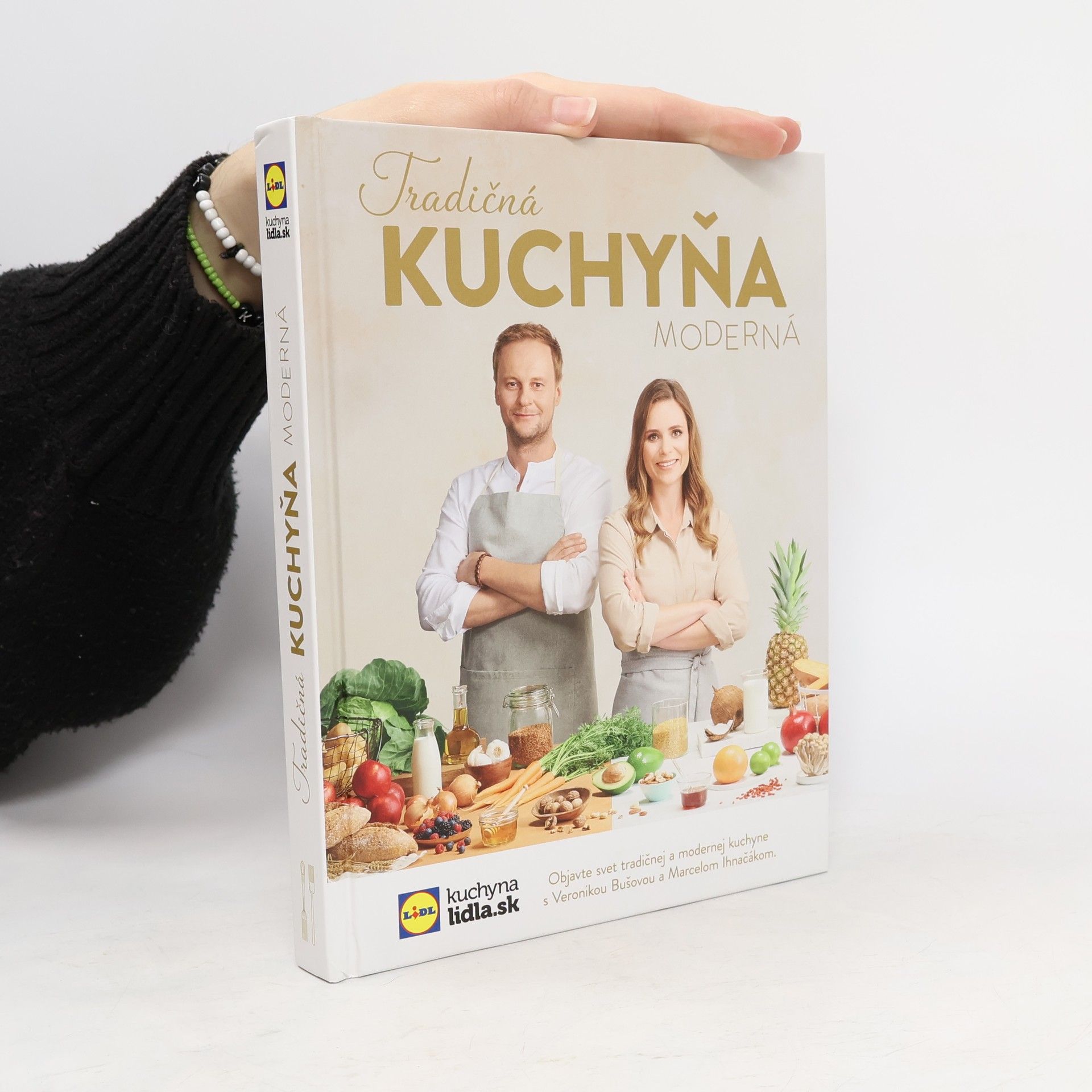 Veronika Bušová Tradičná kuchyňa moderná