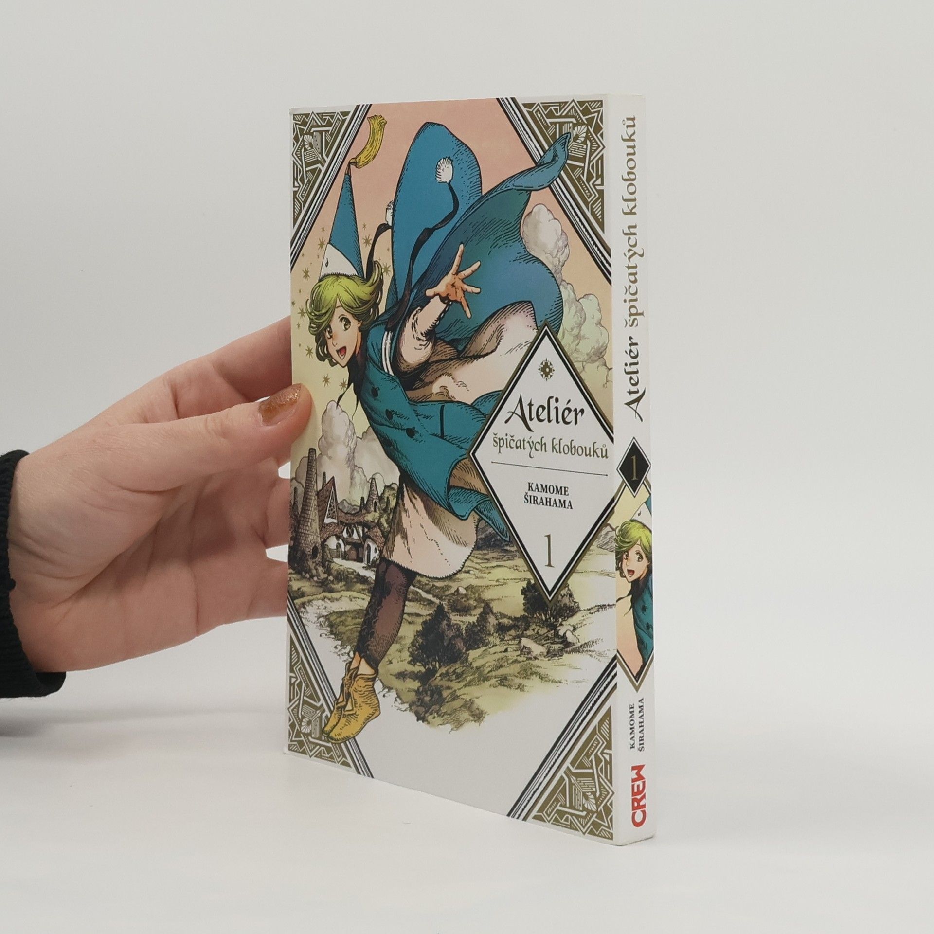 Kamome Shirahama Ateliér špičatých klobouků 1