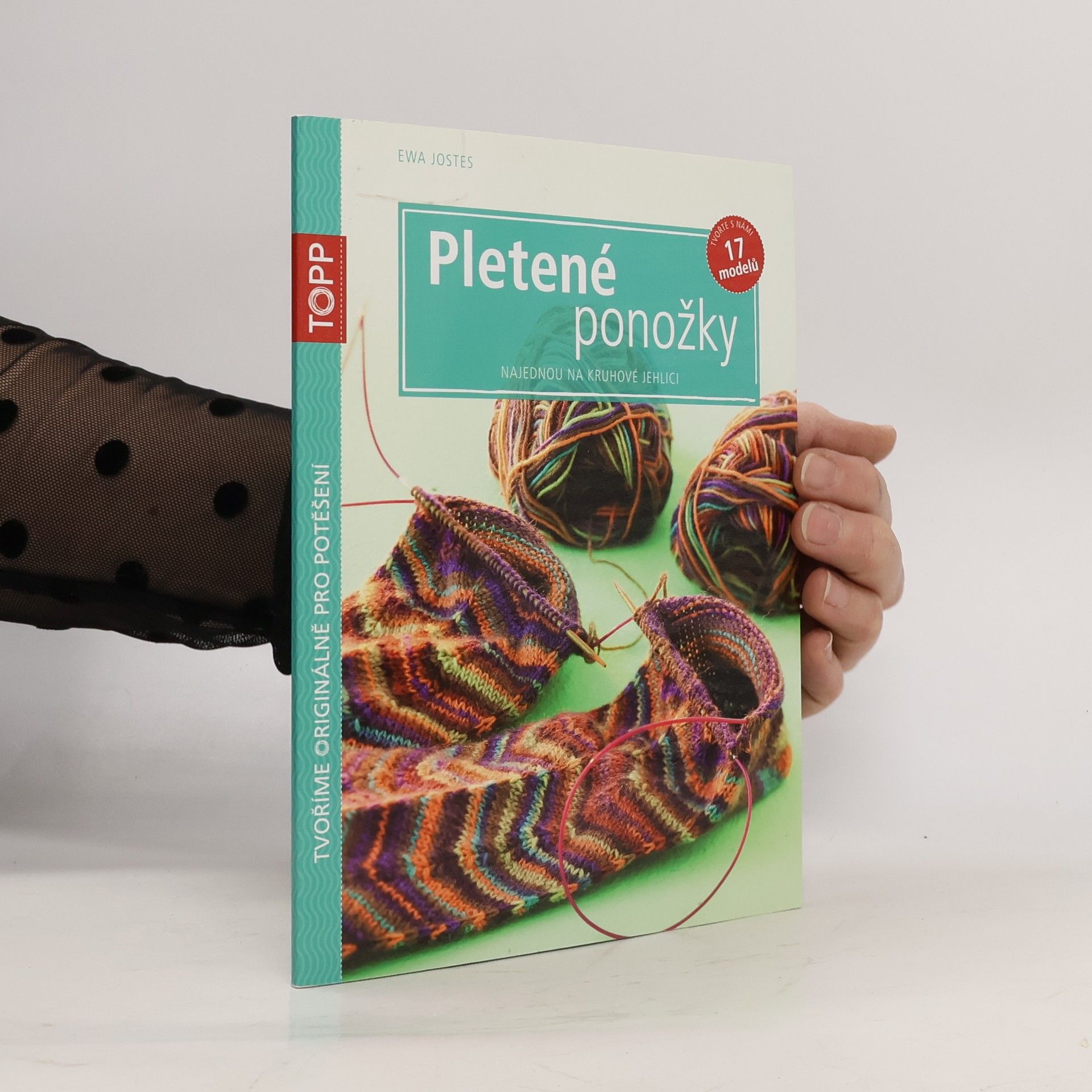 Ewa Jostes Pletené ponožky - najednou na kruhové jehlici