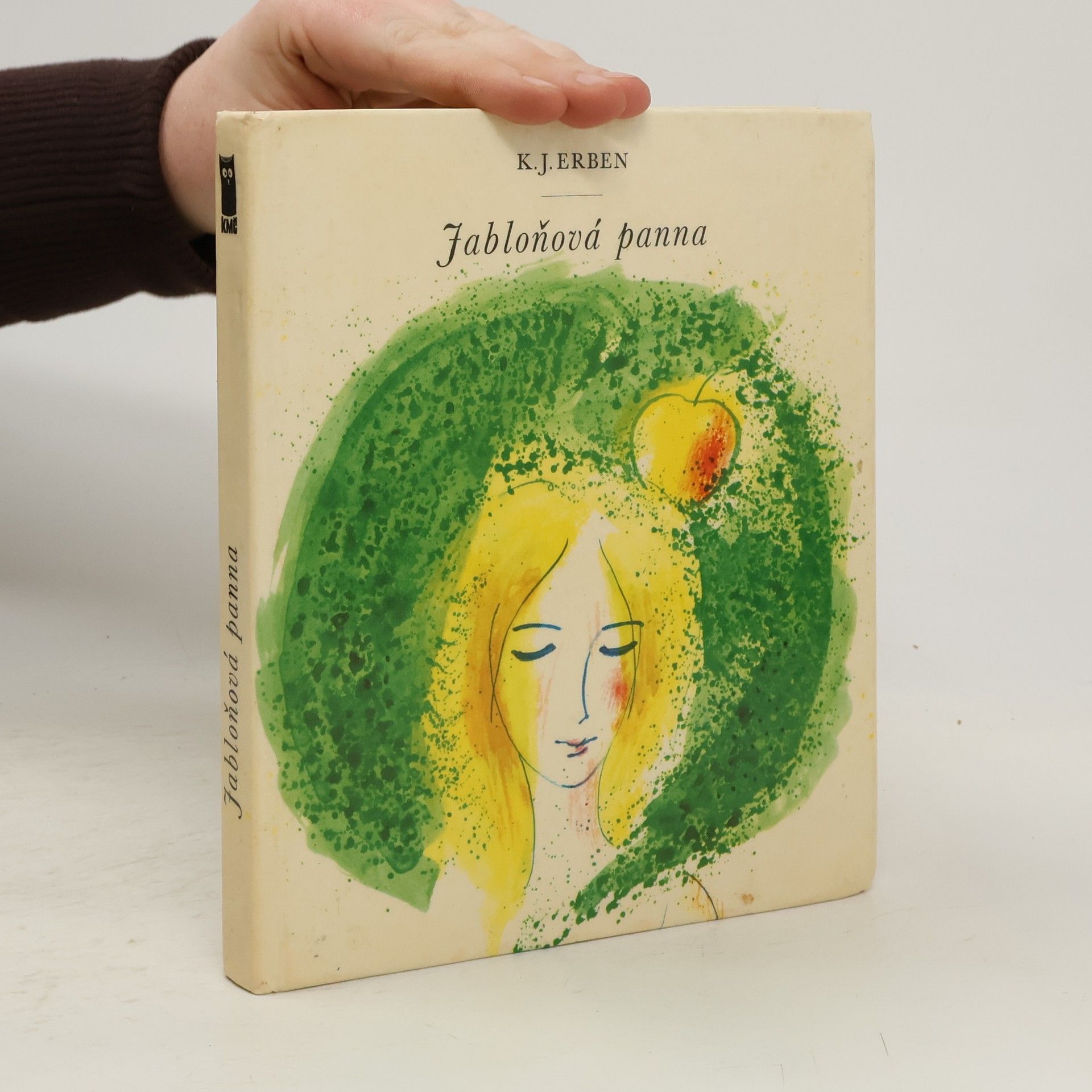Jabloňová panna