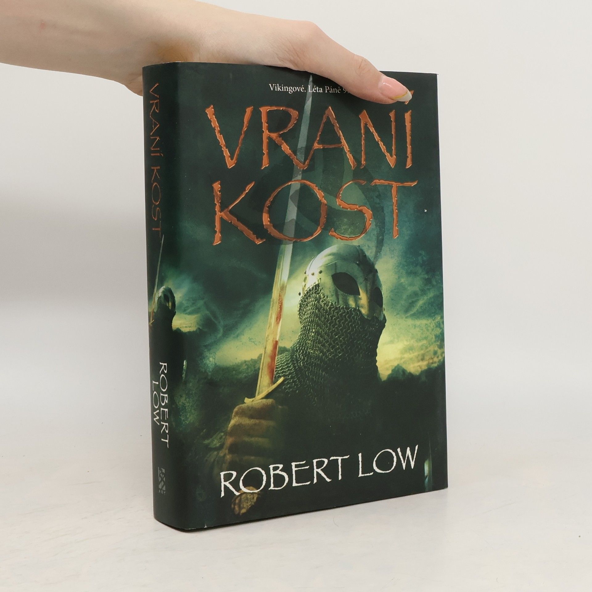 Robert Low Vraní kost
