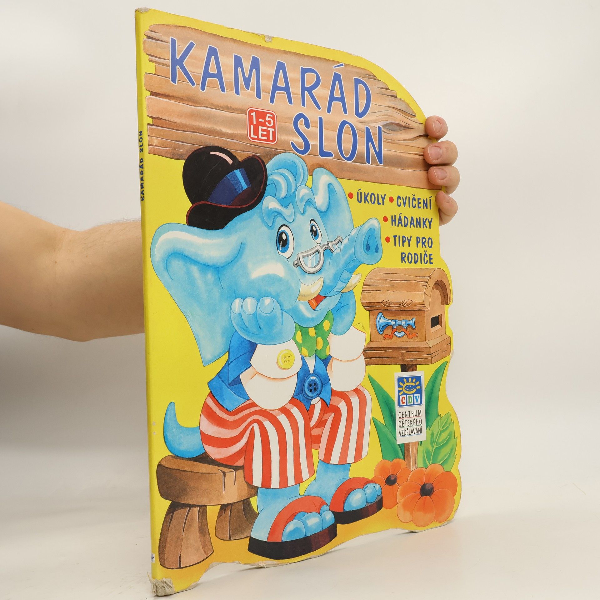 Collectif d'auteurs Kamarád slon. Úkoly, cvičení, hádanky, tipy pro rodiče