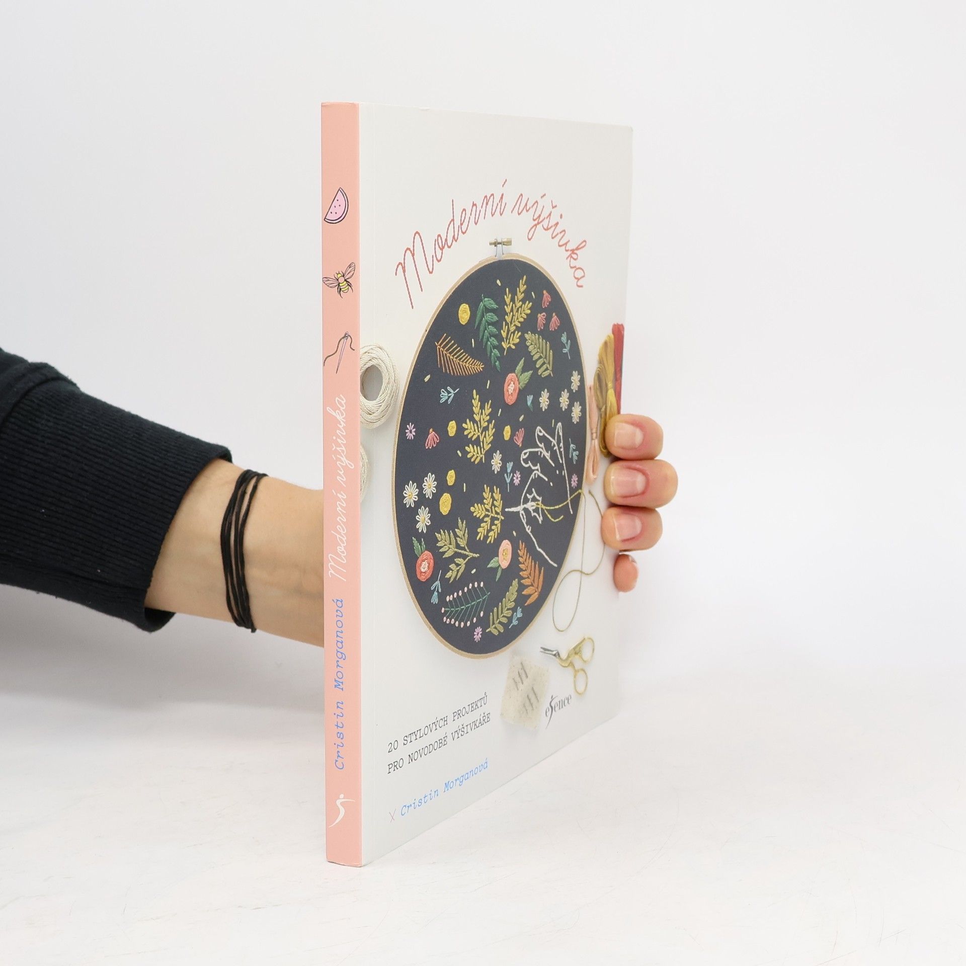 Cristin Morgan Moderní výšivka