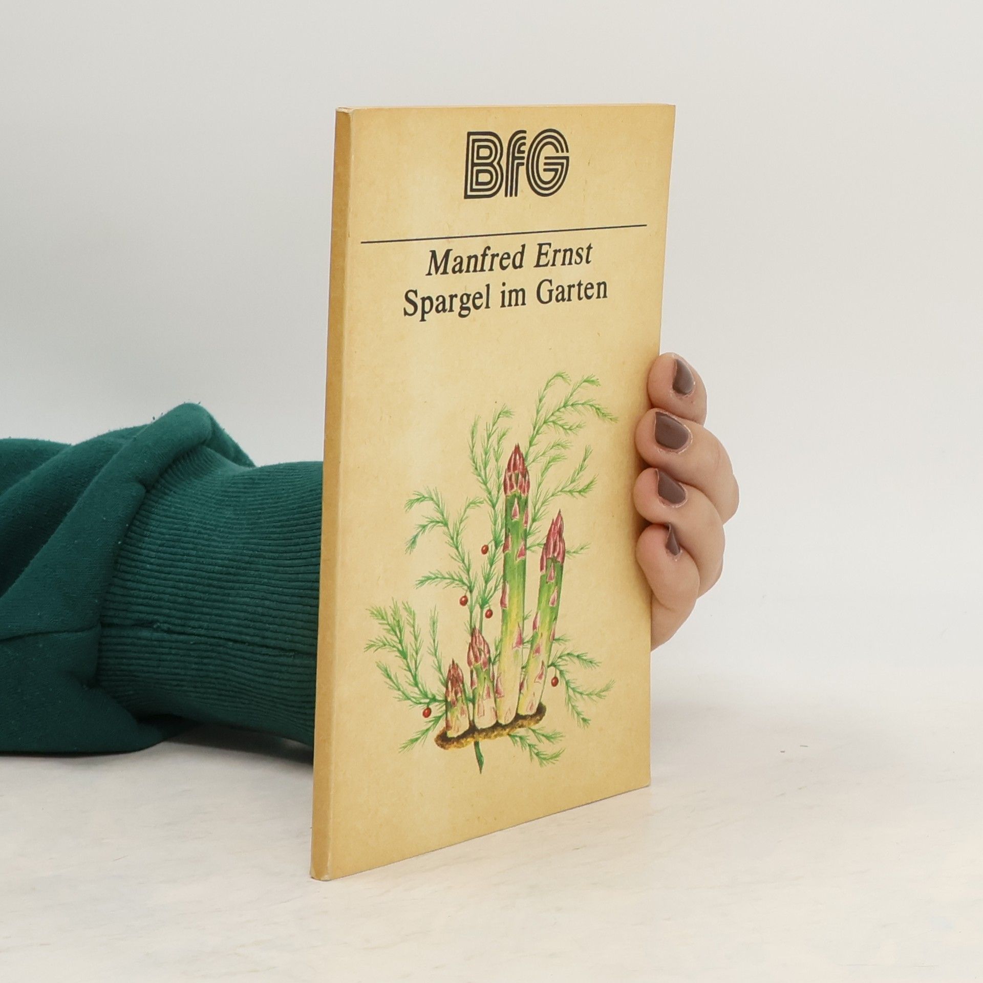Manfred Ernst Spargel im Garten