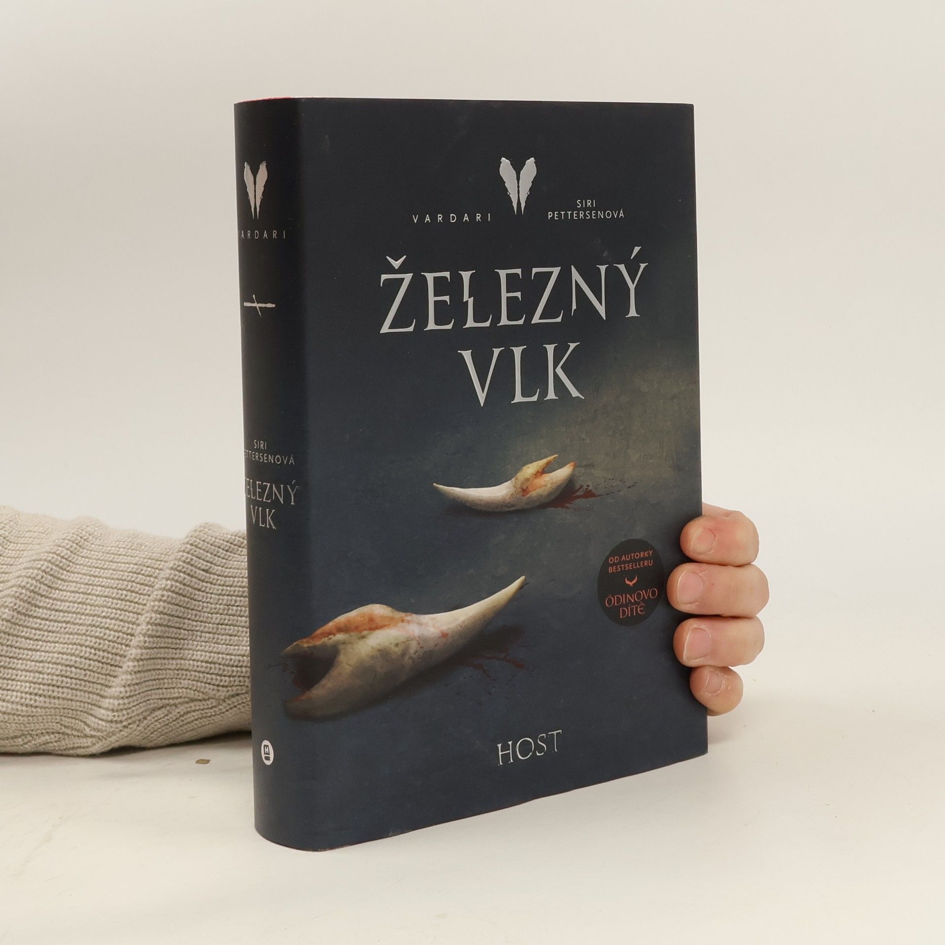 Siri Pettersen Vardari. Železný vlk