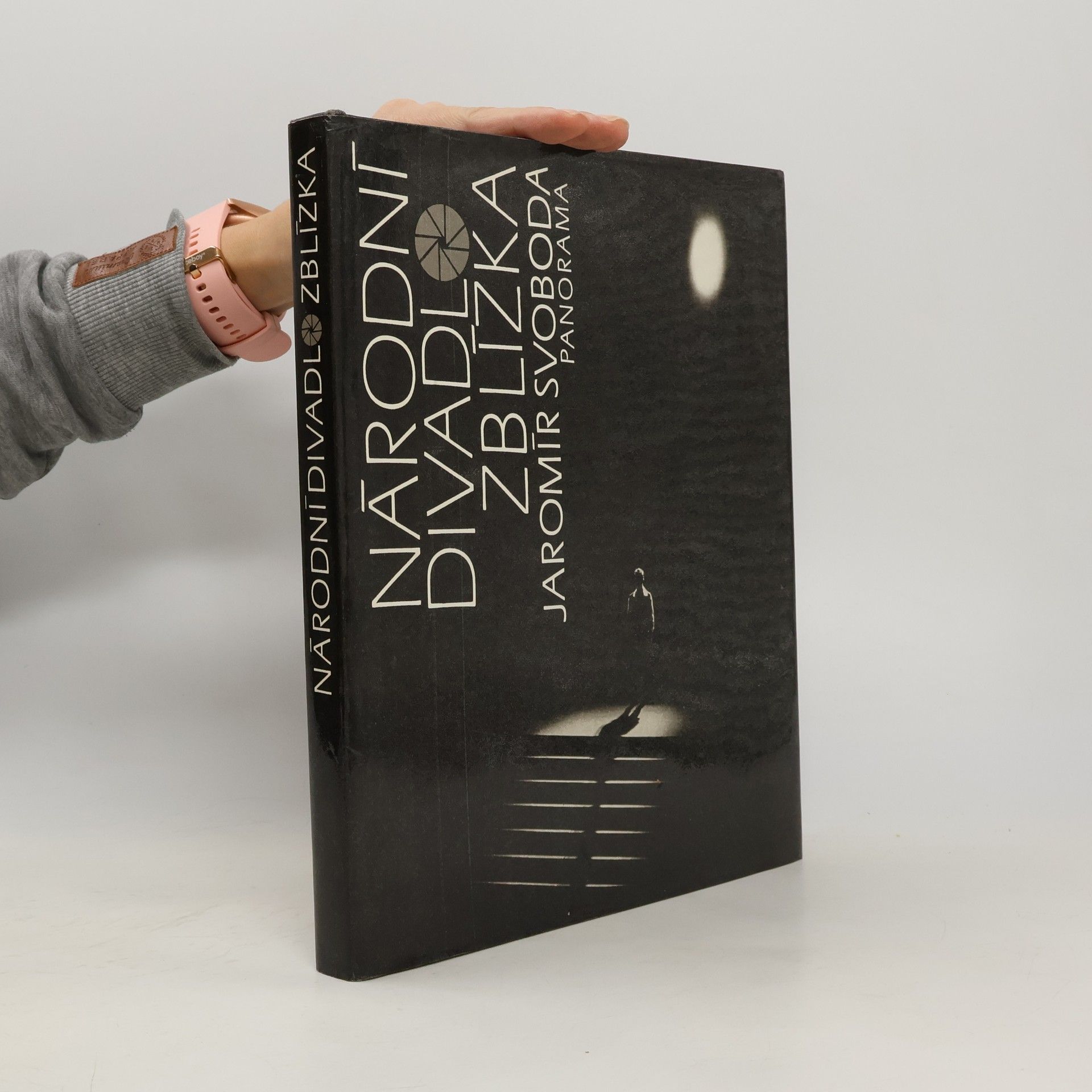 Národní divadlo z blízka